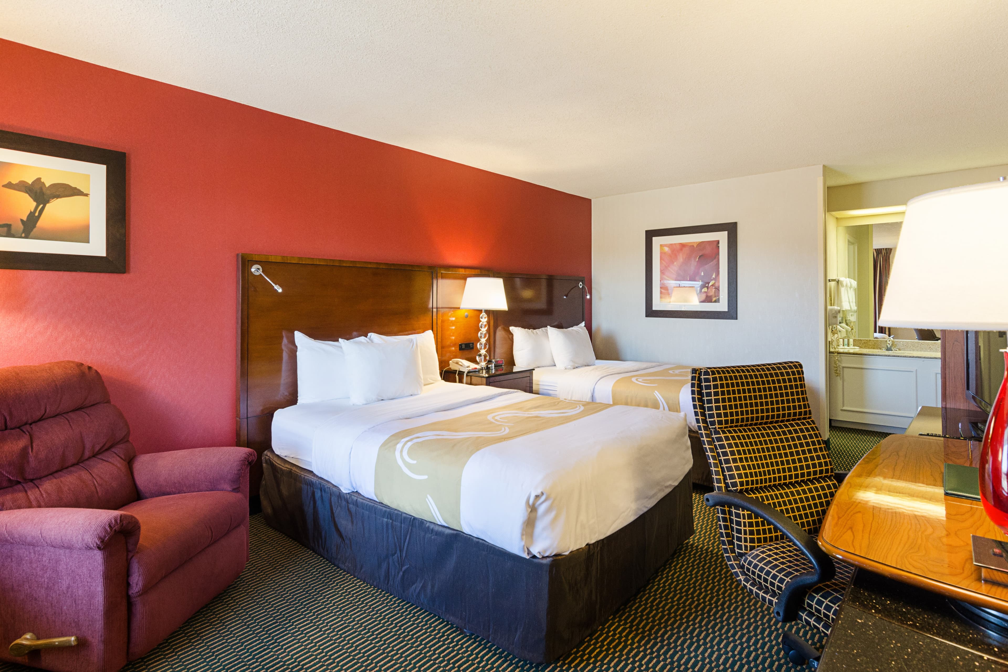 Quality Inn Christiansburg - Blacksburg - Image 2