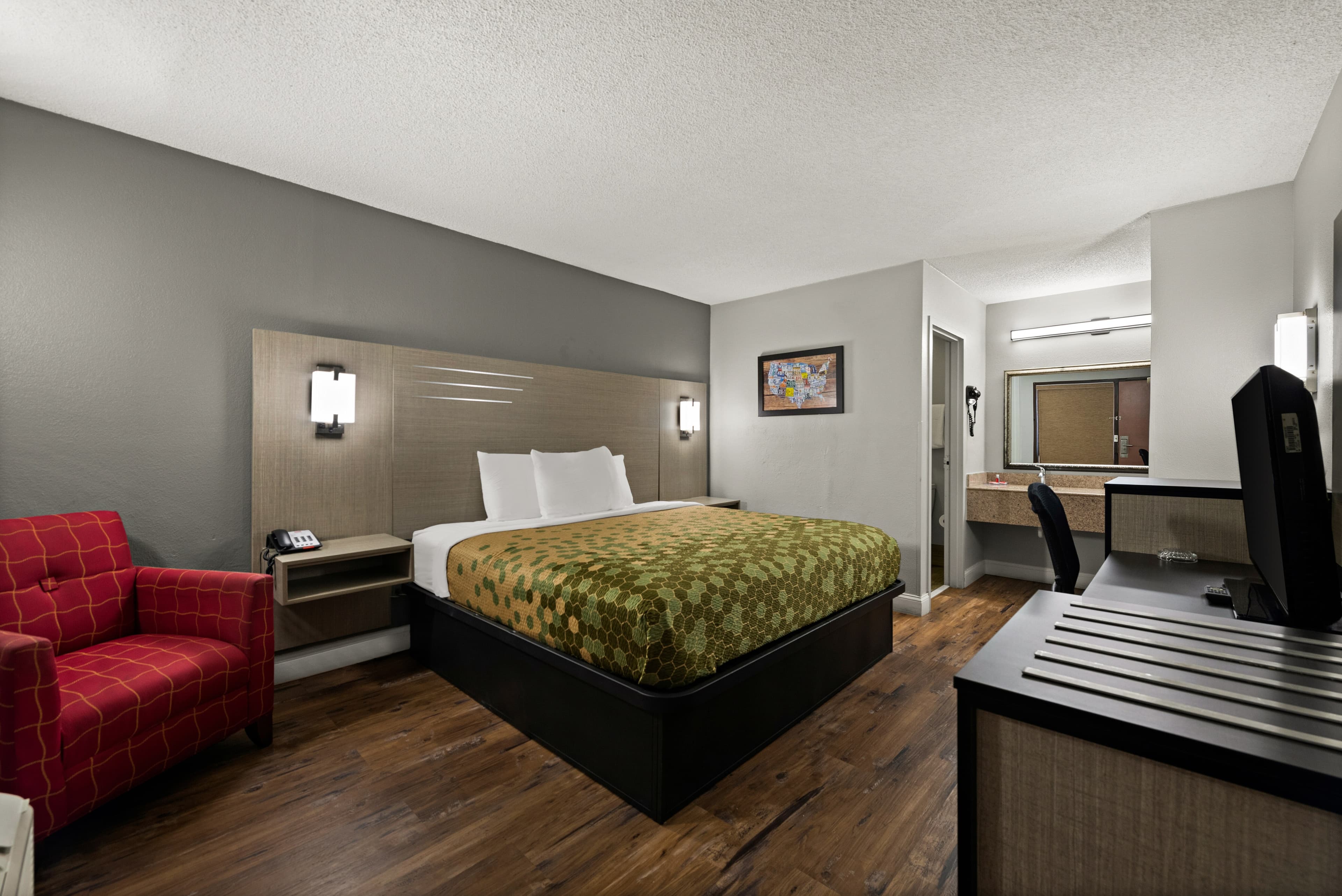 Econo Lodge — 10