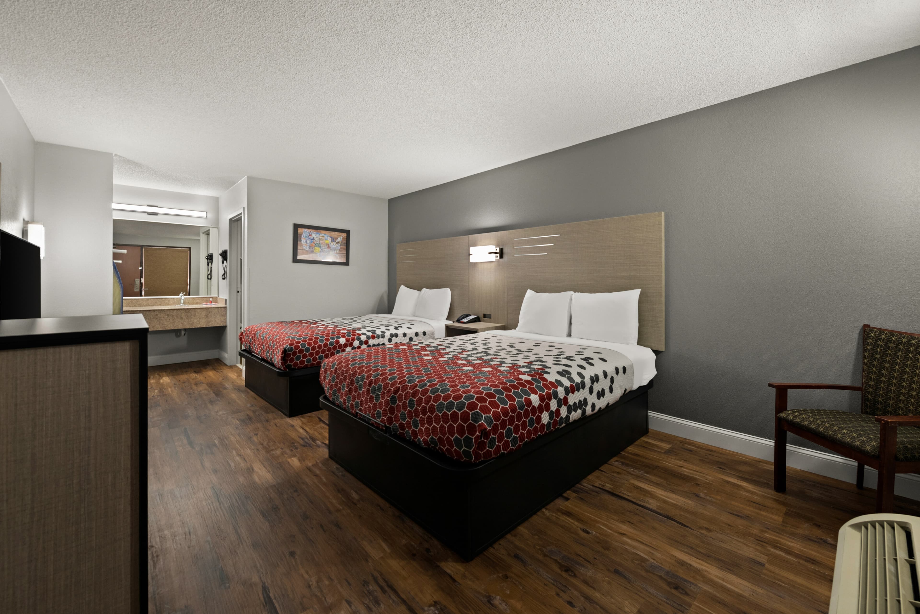Econo Lodge — 13