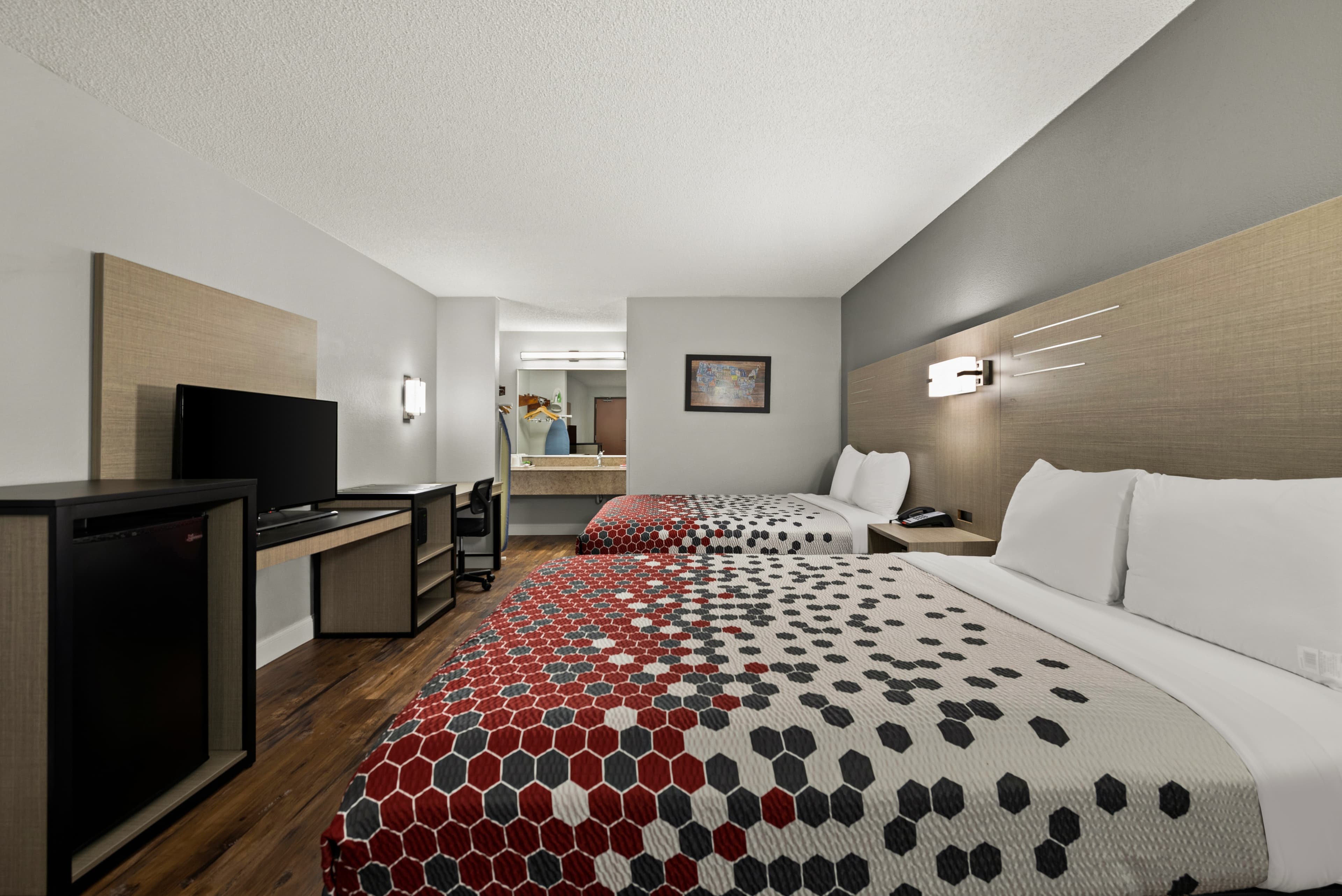 Econo Lodge — 14