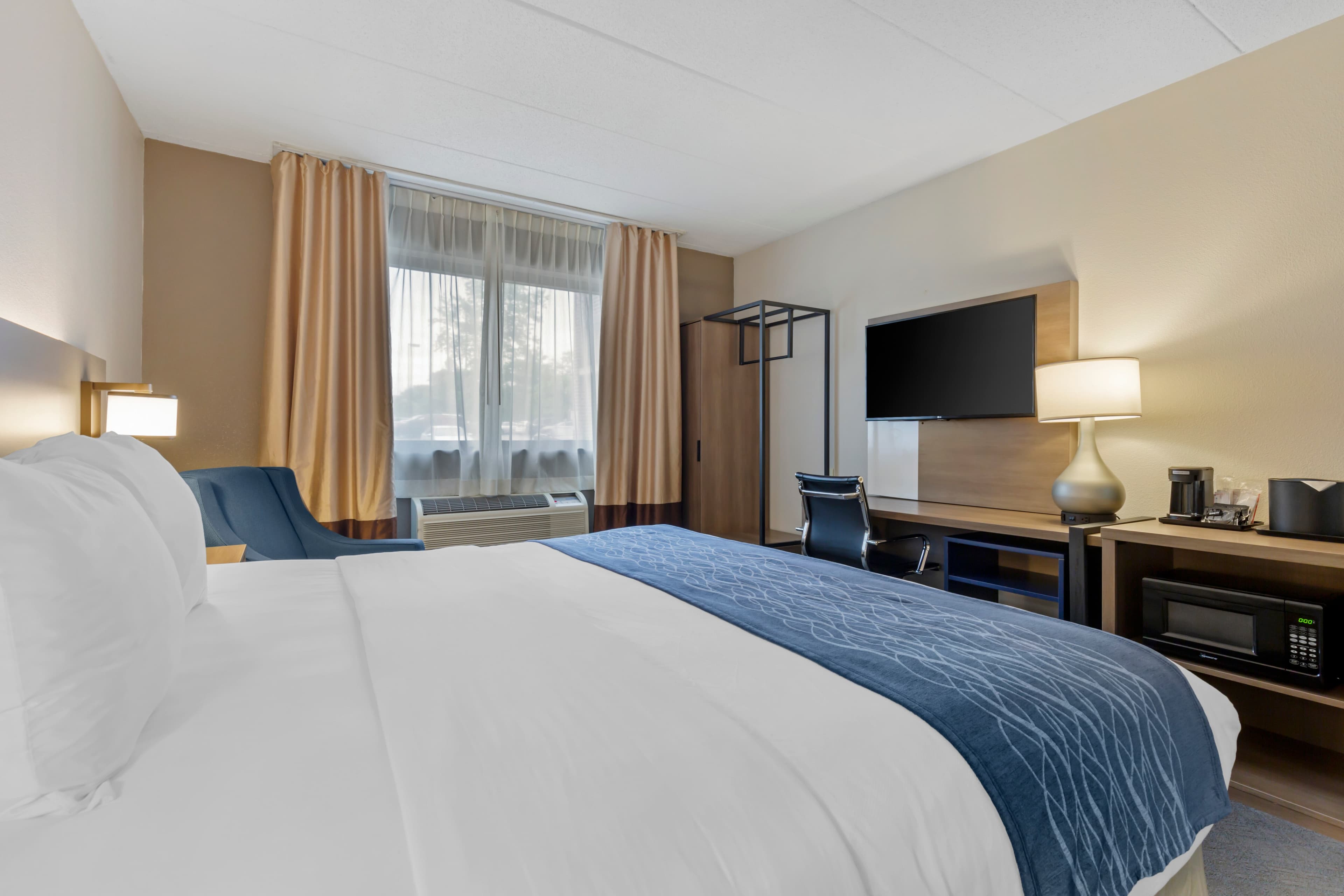 Comfort Inn Herndon-Reston - Image 3