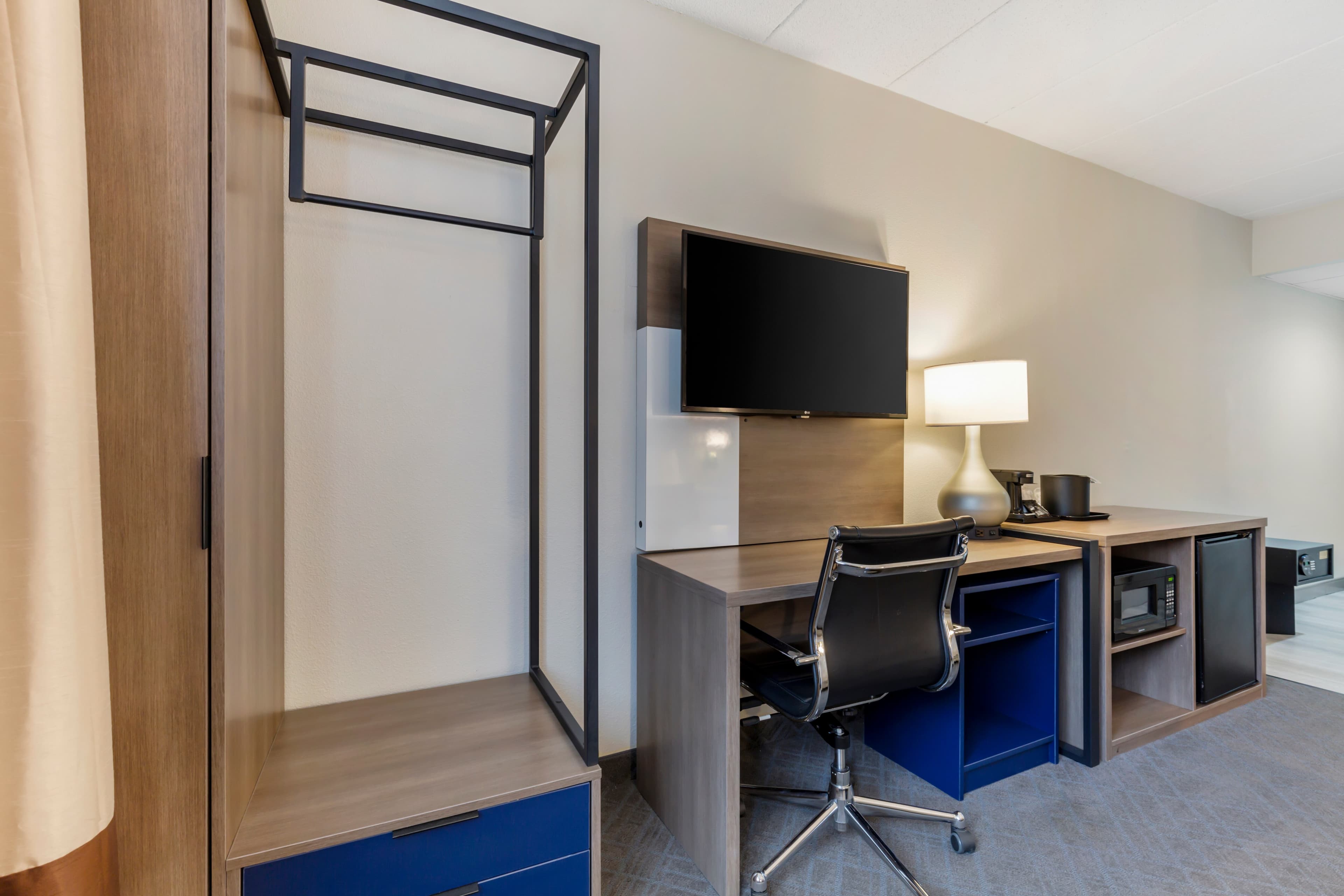 Comfort Inn Herndon-Reston - Image 4
