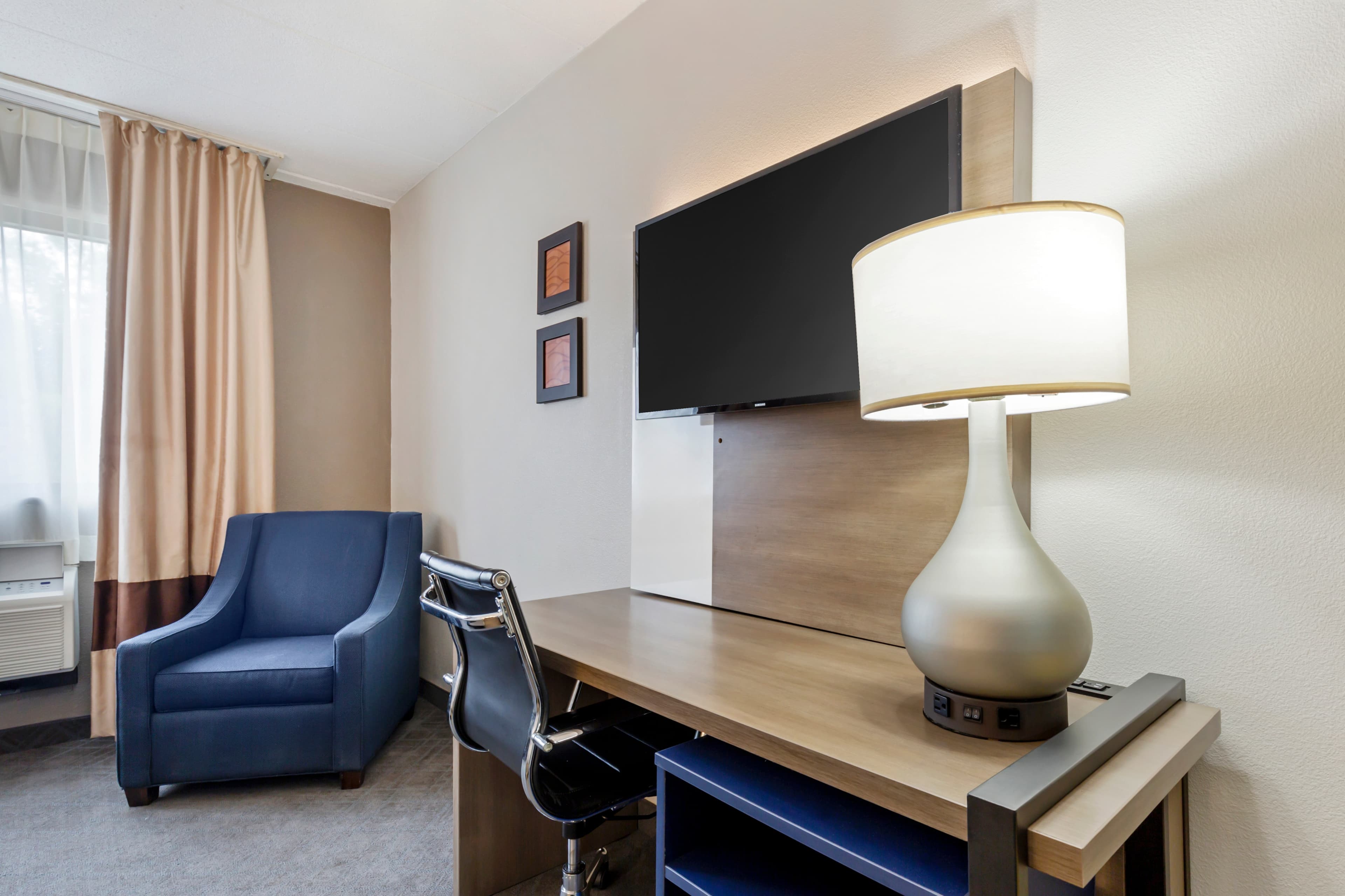 Comfort Inn Herndon-Reston — 12