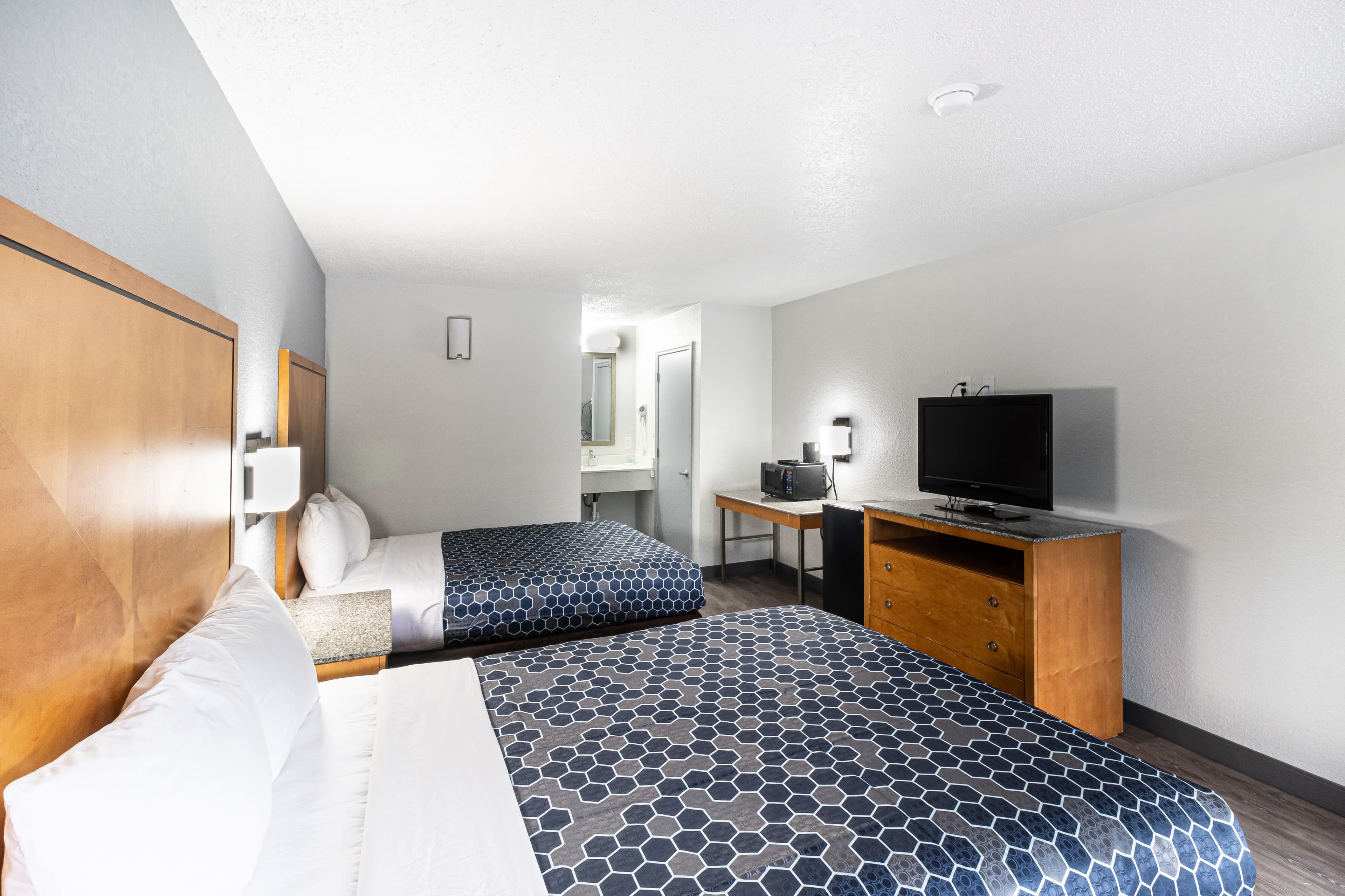 Rodeway Inn At Fort Lee — 11