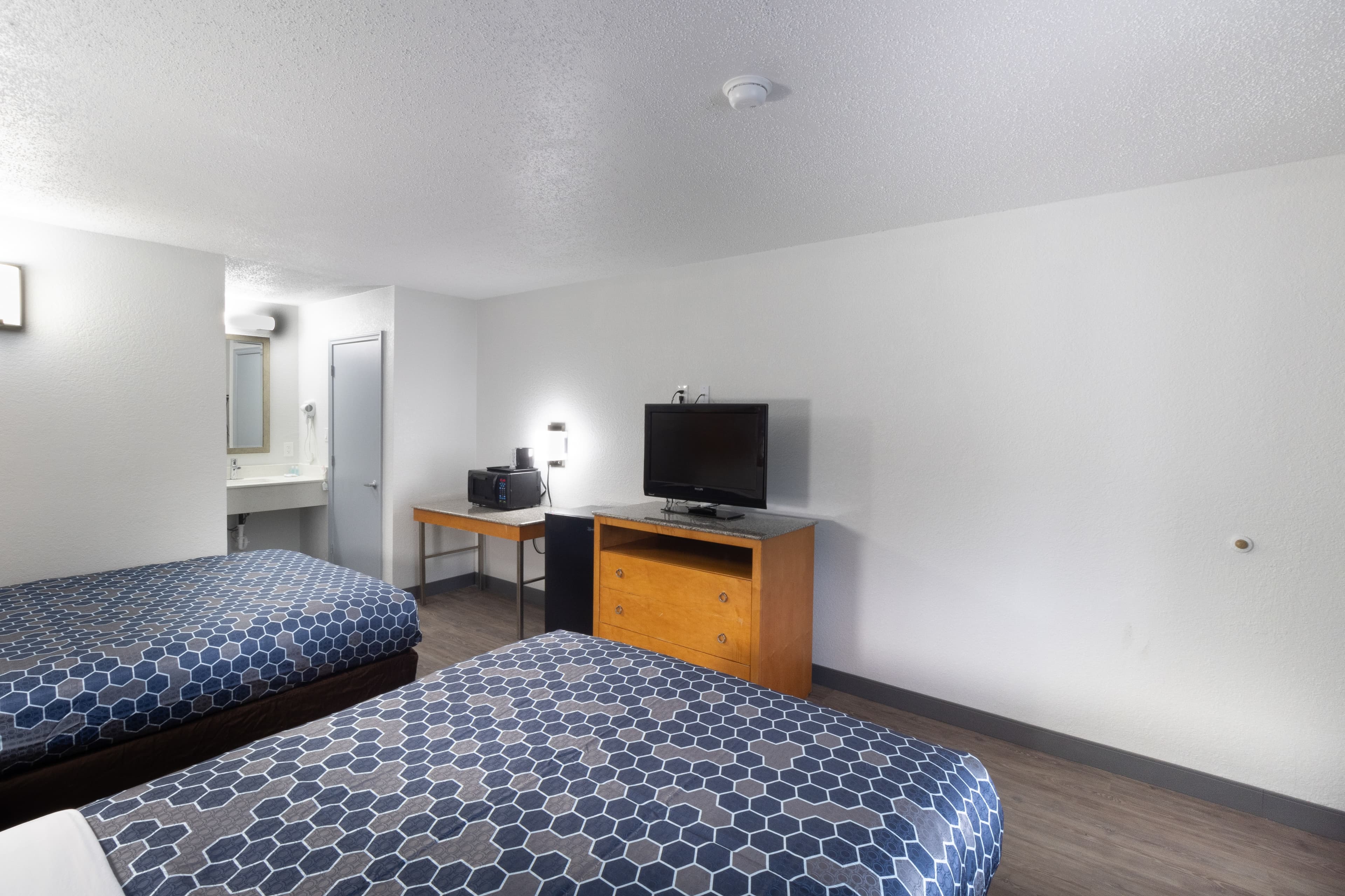 Rodeway Inn At Fort Lee — 12