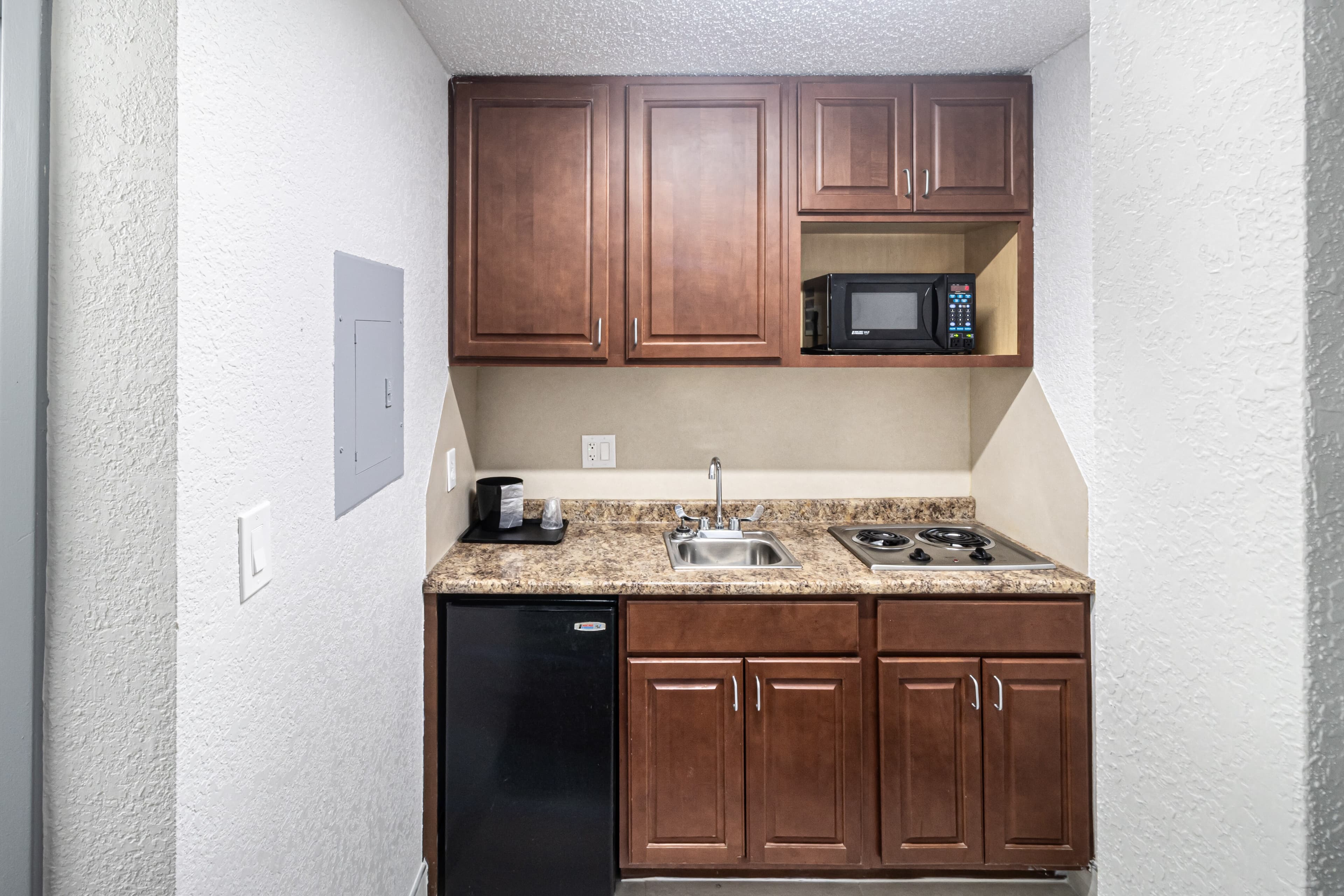 Rodeway Inn At Fort Lee - Image 5