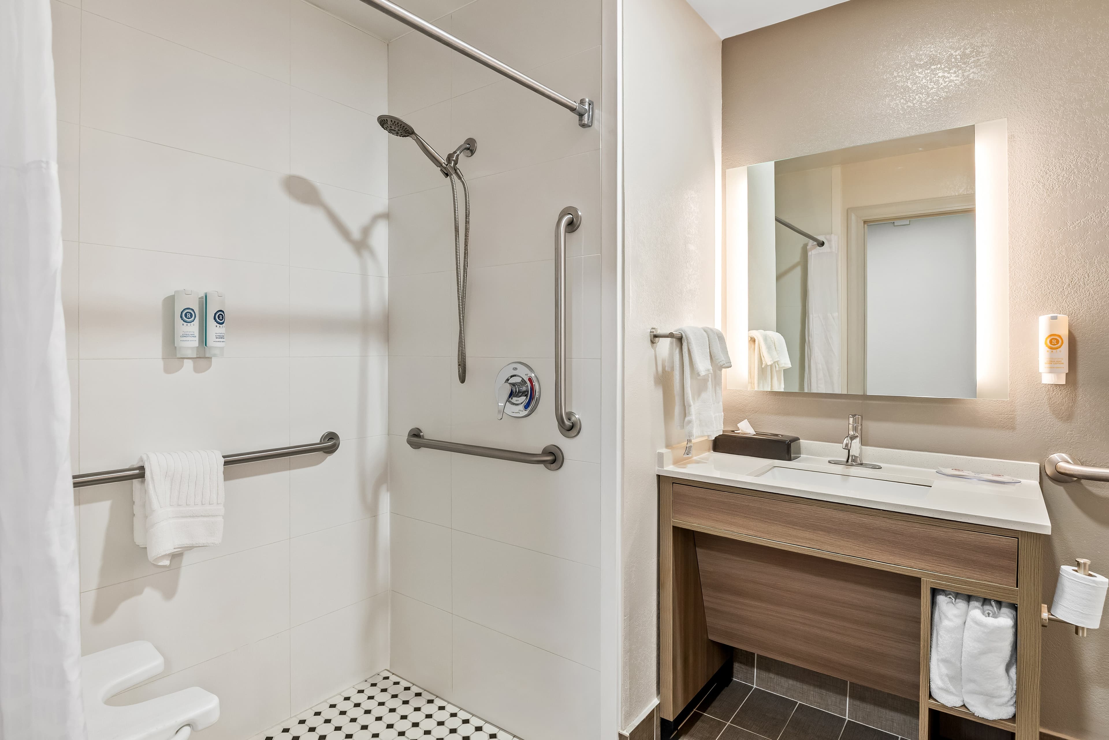 Comfort Inn Emporia — 6