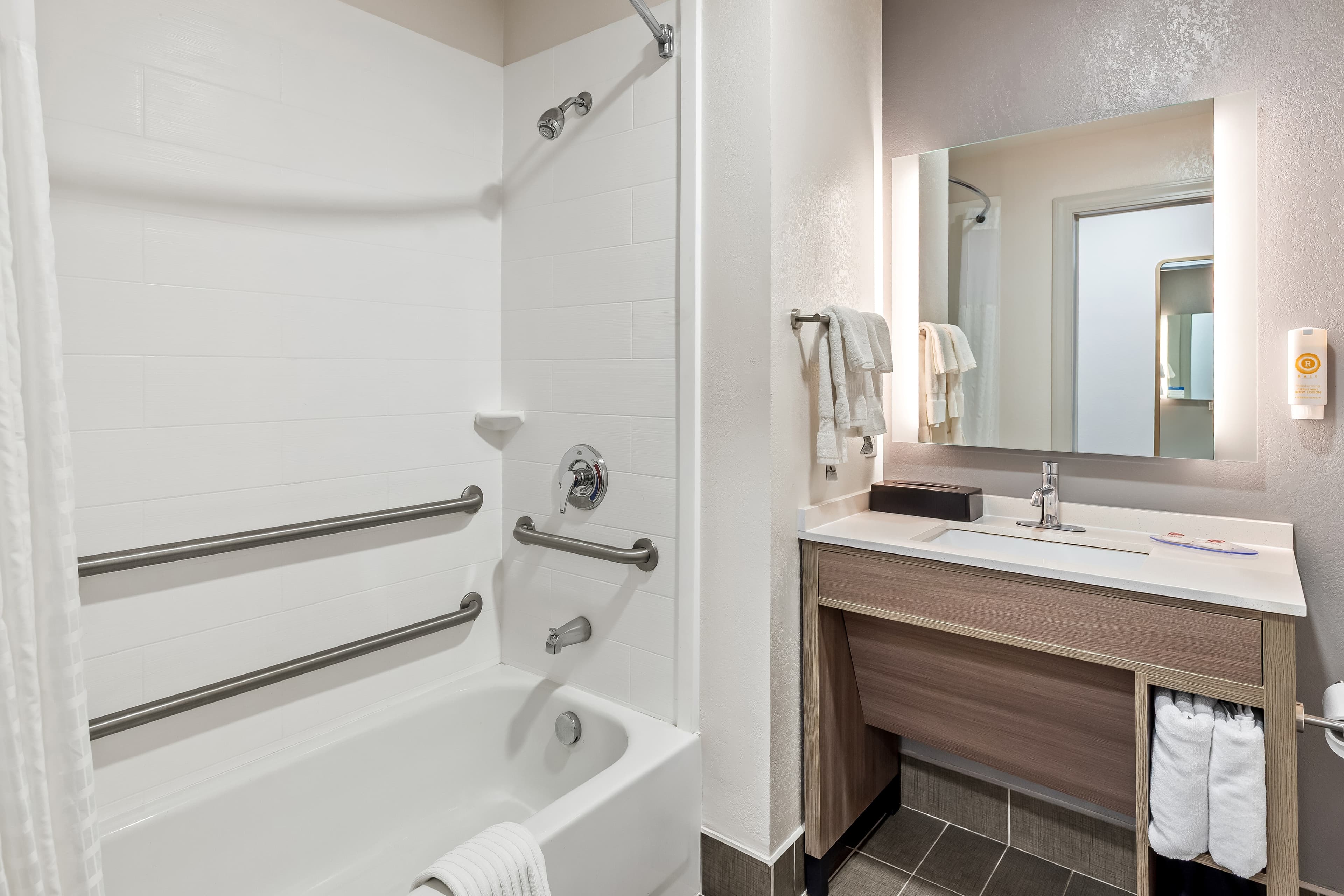 Comfort Inn Emporia — 10