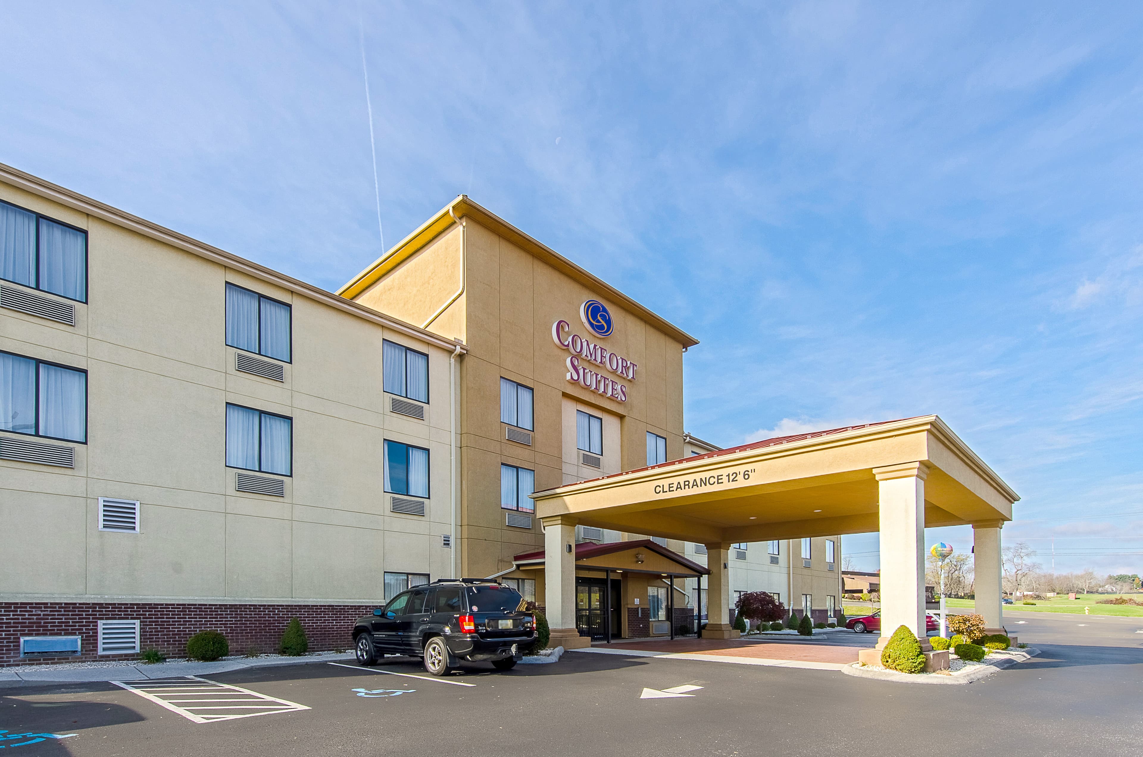 Comfort Suites Wytheville near Conference Center - Image 1