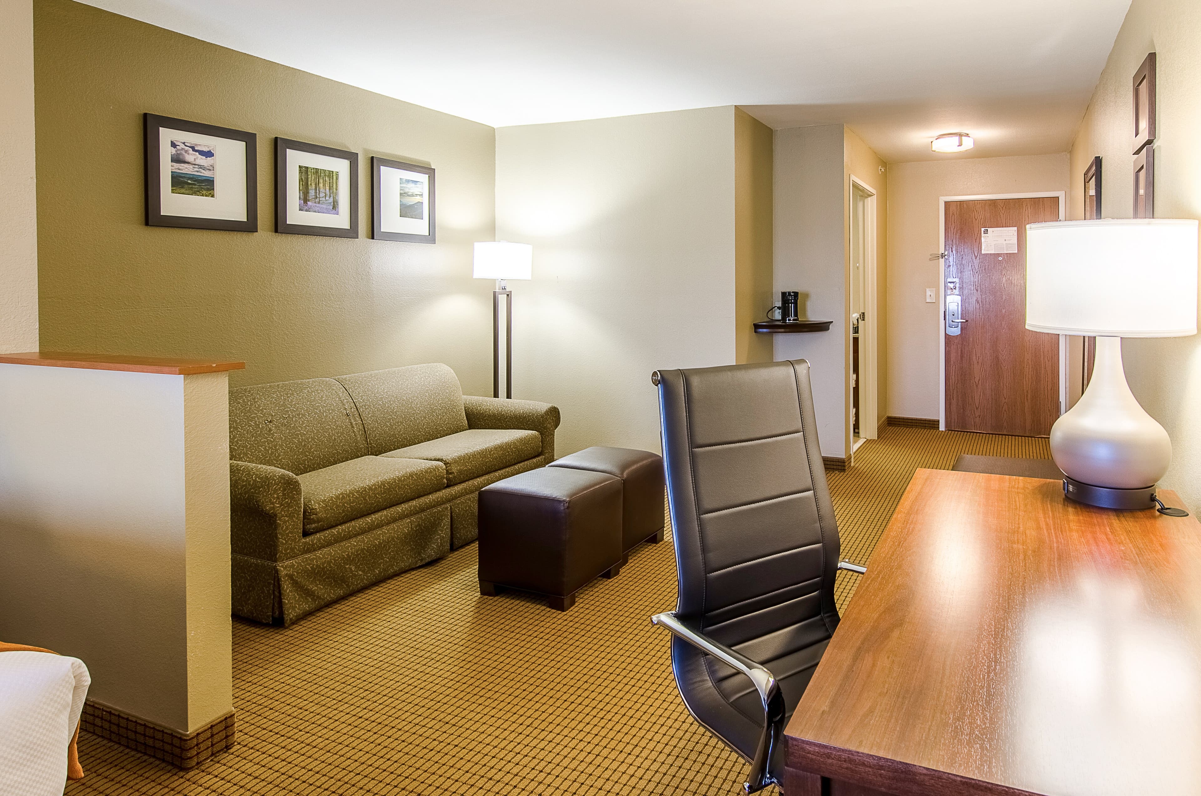 Comfort Suites Wytheville near Conference Center — 7