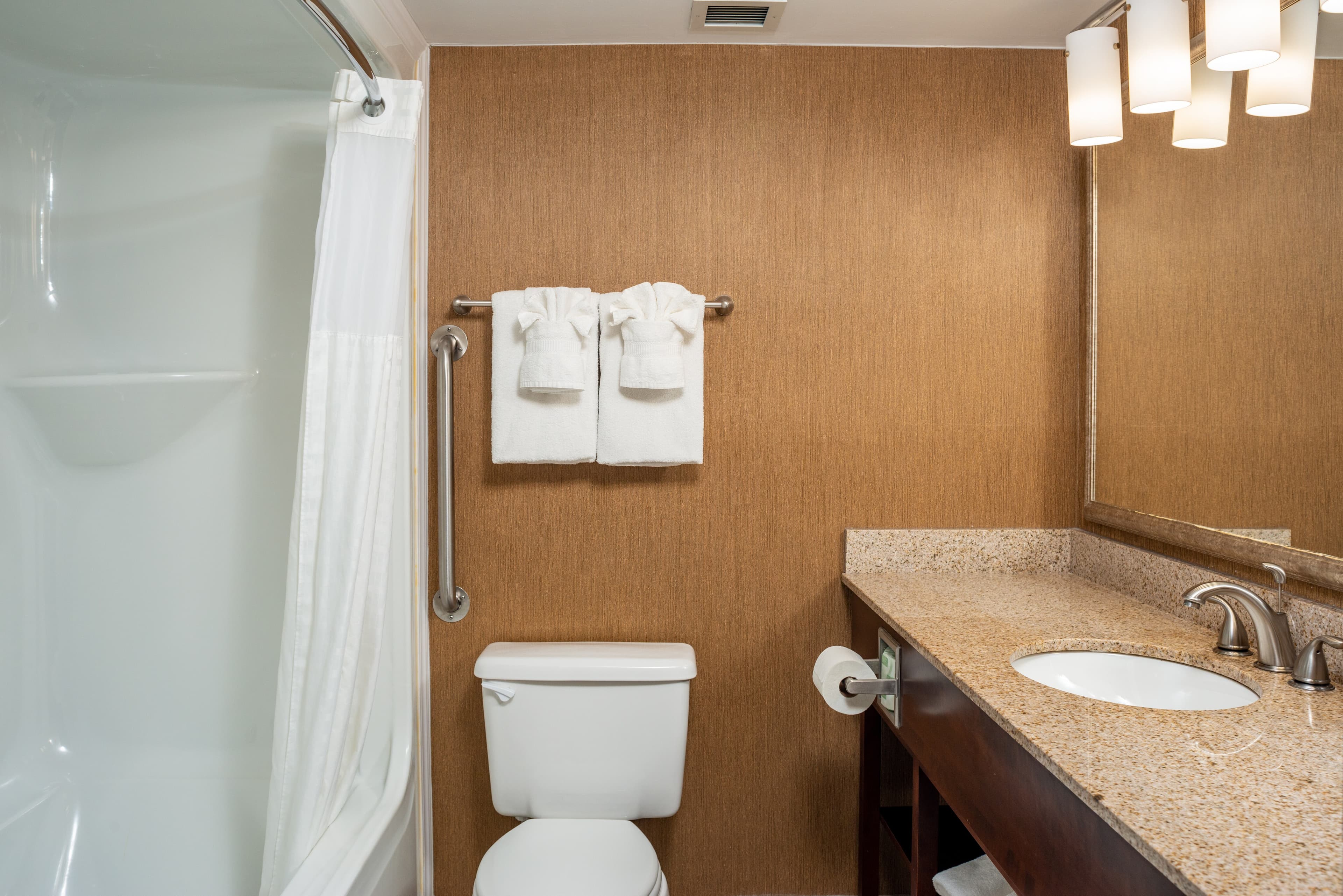 Clarion Pointe Harrisonburg — 7