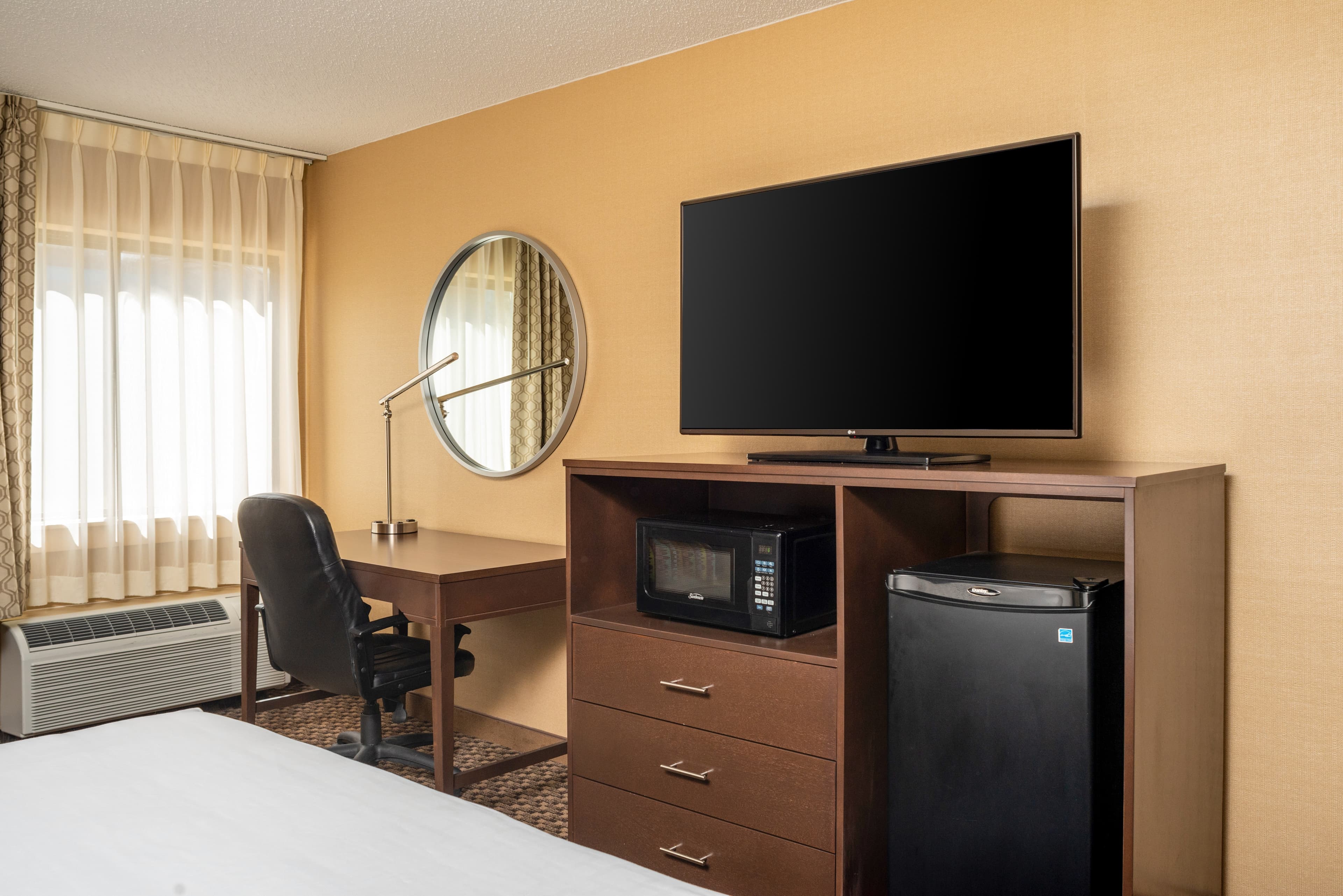 Clarion Pointe Harrisonburg — 18