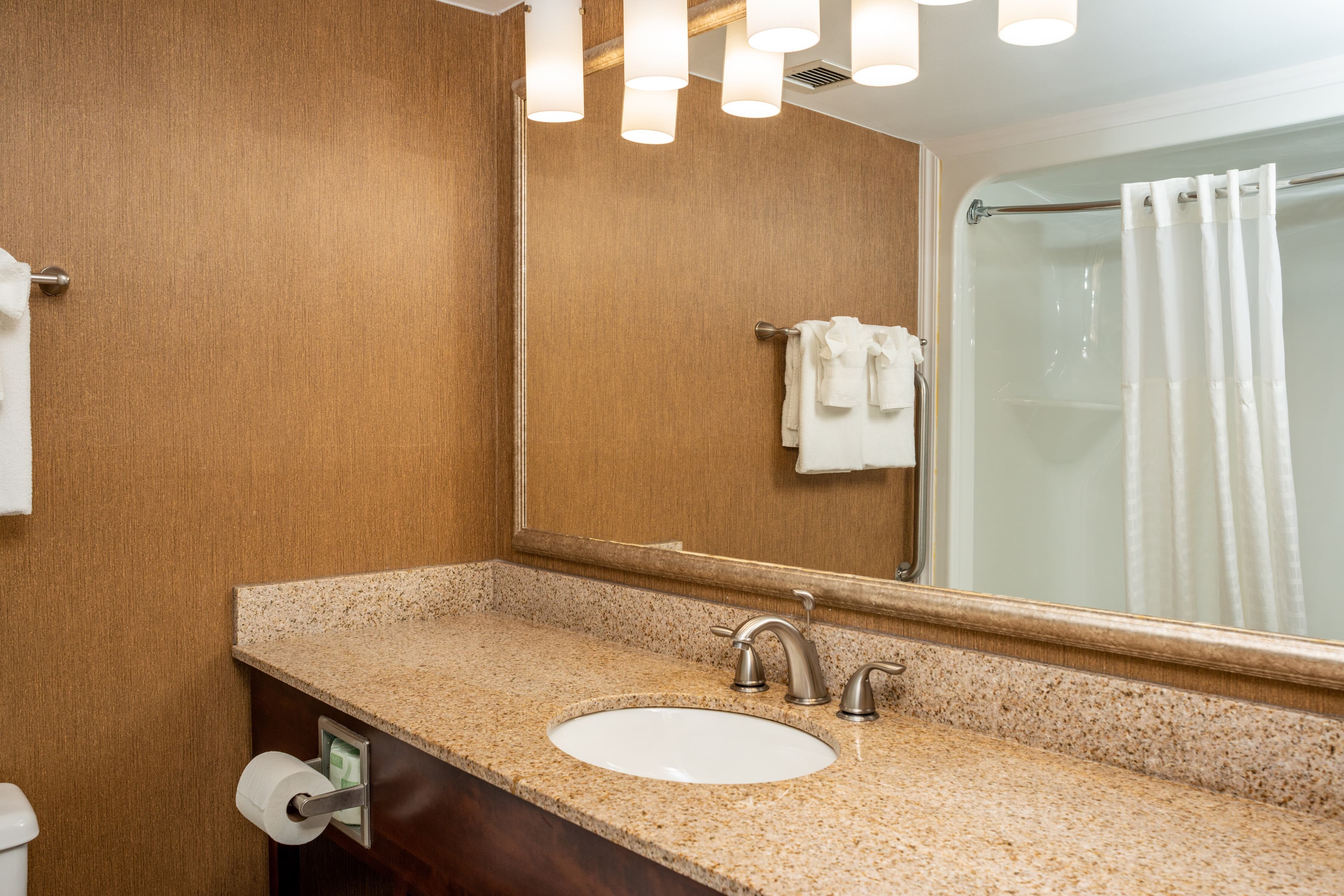 Clarion Pointe Harrisonburg — 21