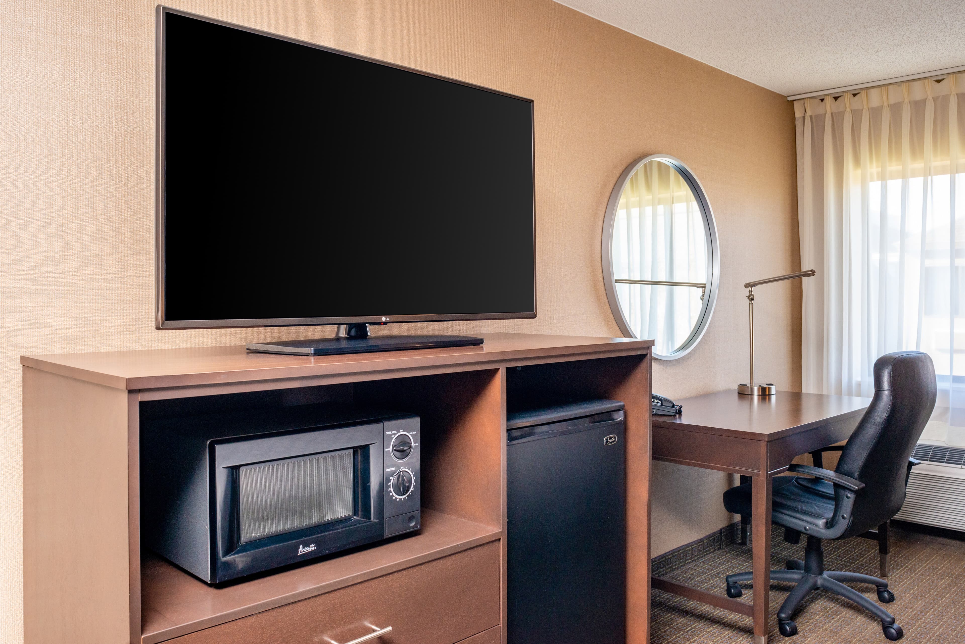 Clarion Pointe Harrisonburg — 34