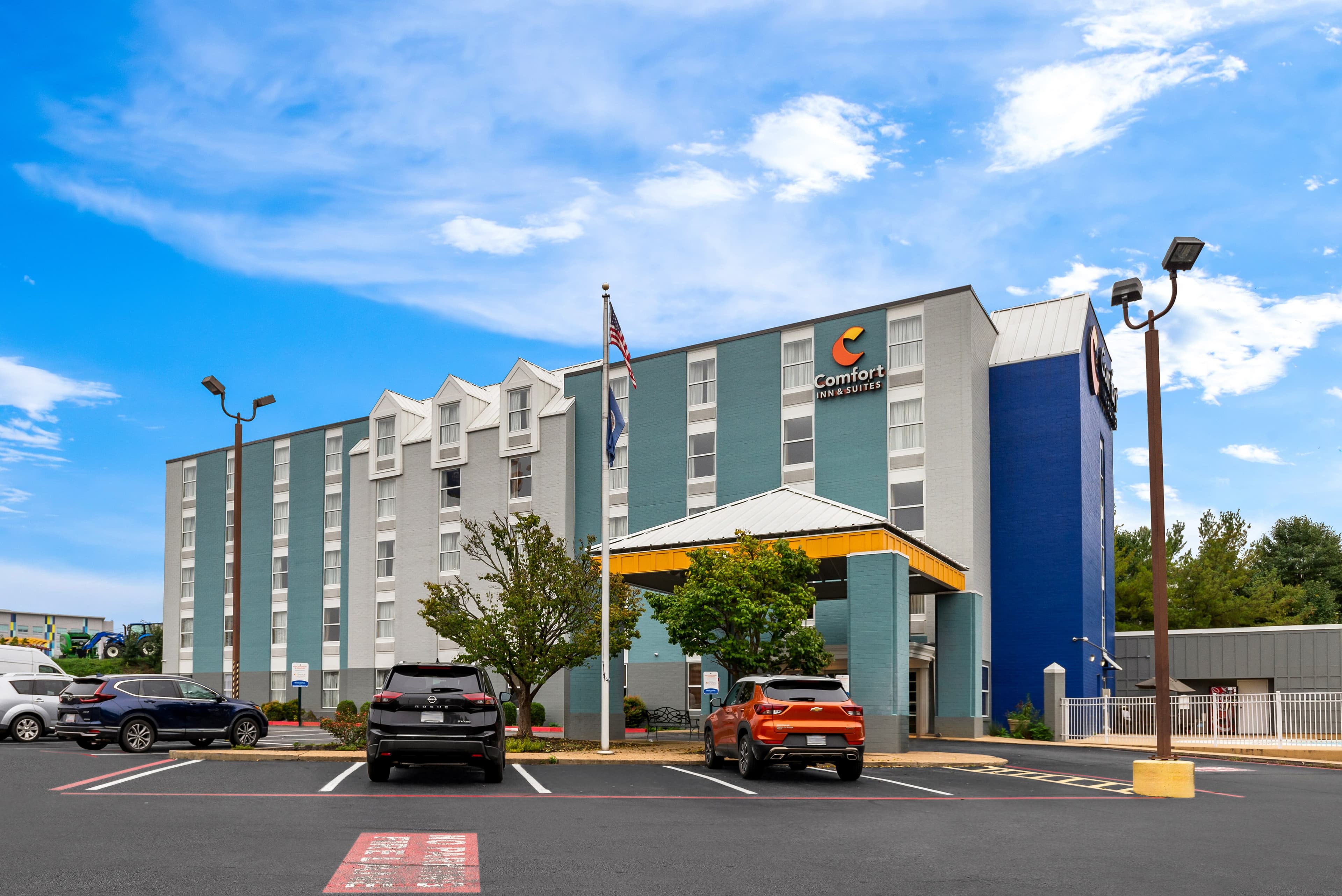Comfort Inn & Suites Staunton - Image 1