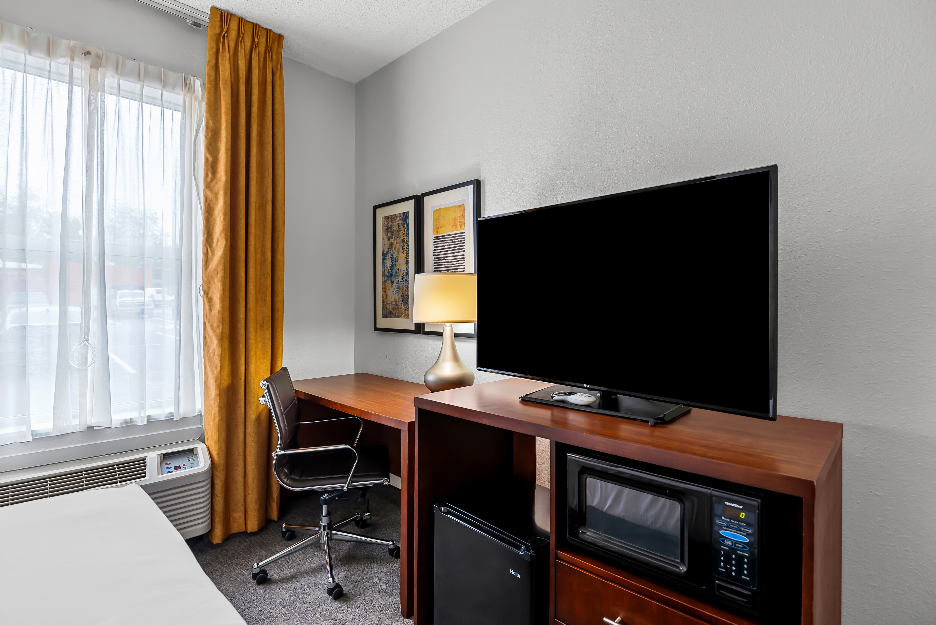 Comfort Inn & Suites Staunton — 9
