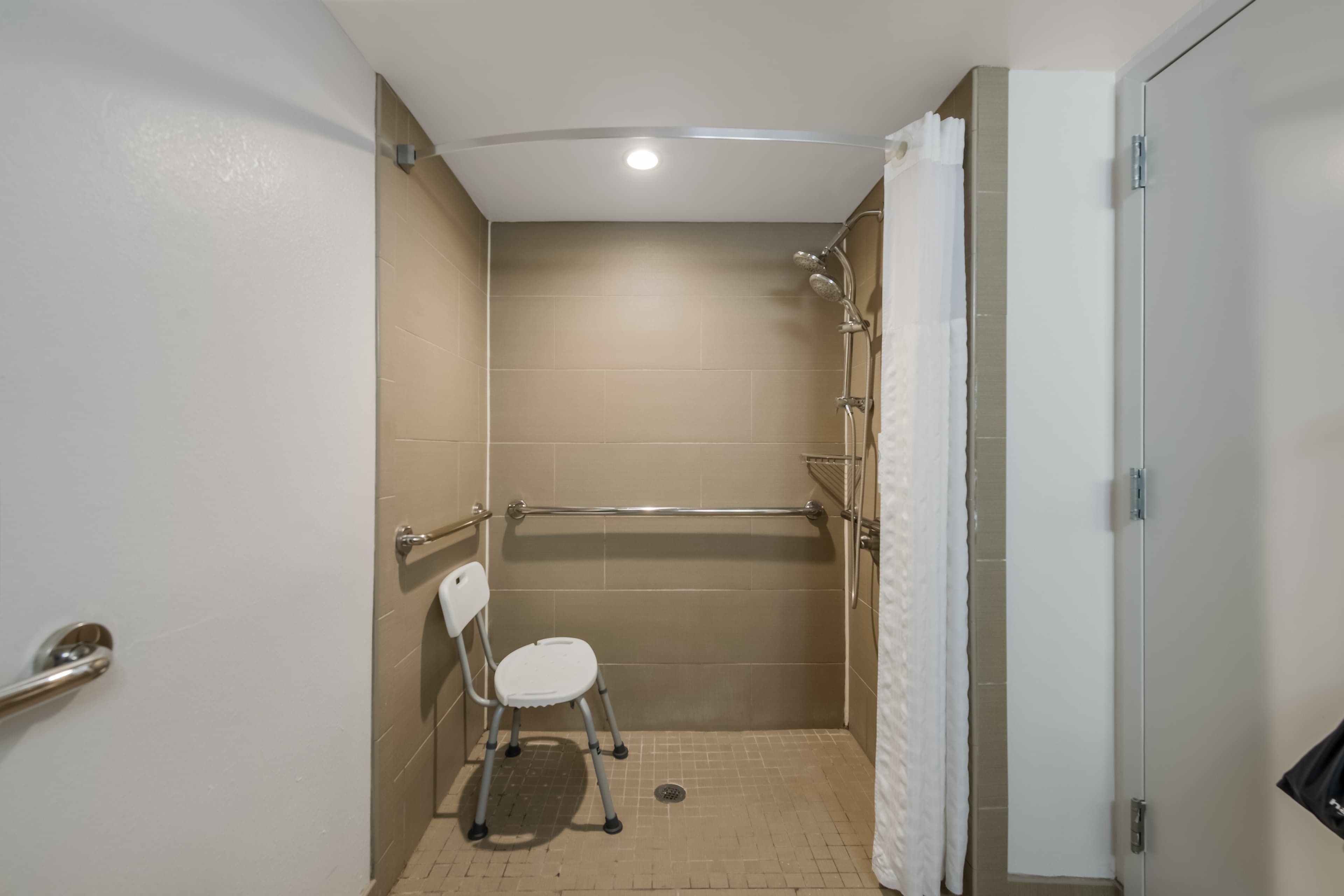 Comfort Inn Newport News - Hampton I-64 — 9