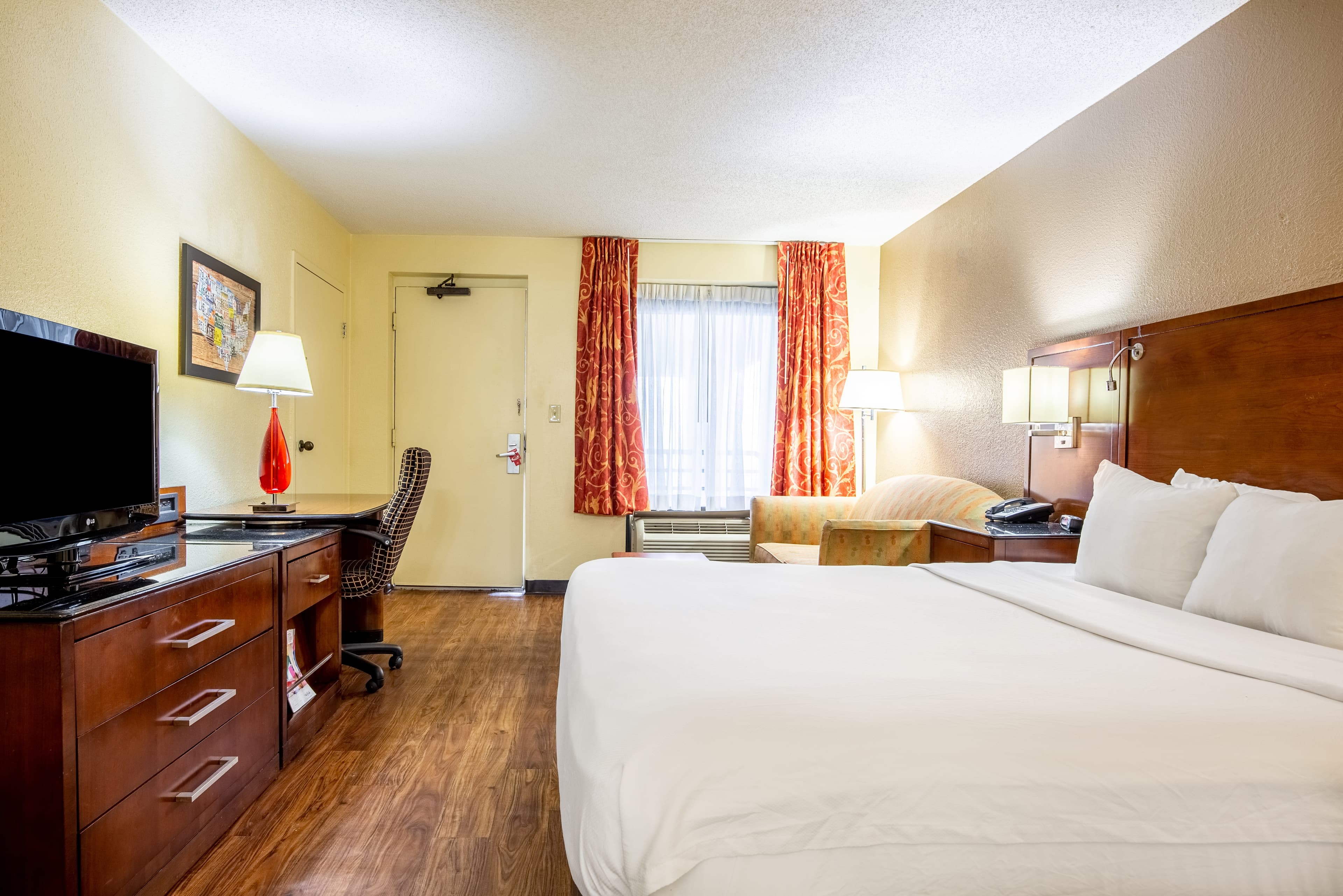 Econo Lodge Naval Station Norfolk — 18