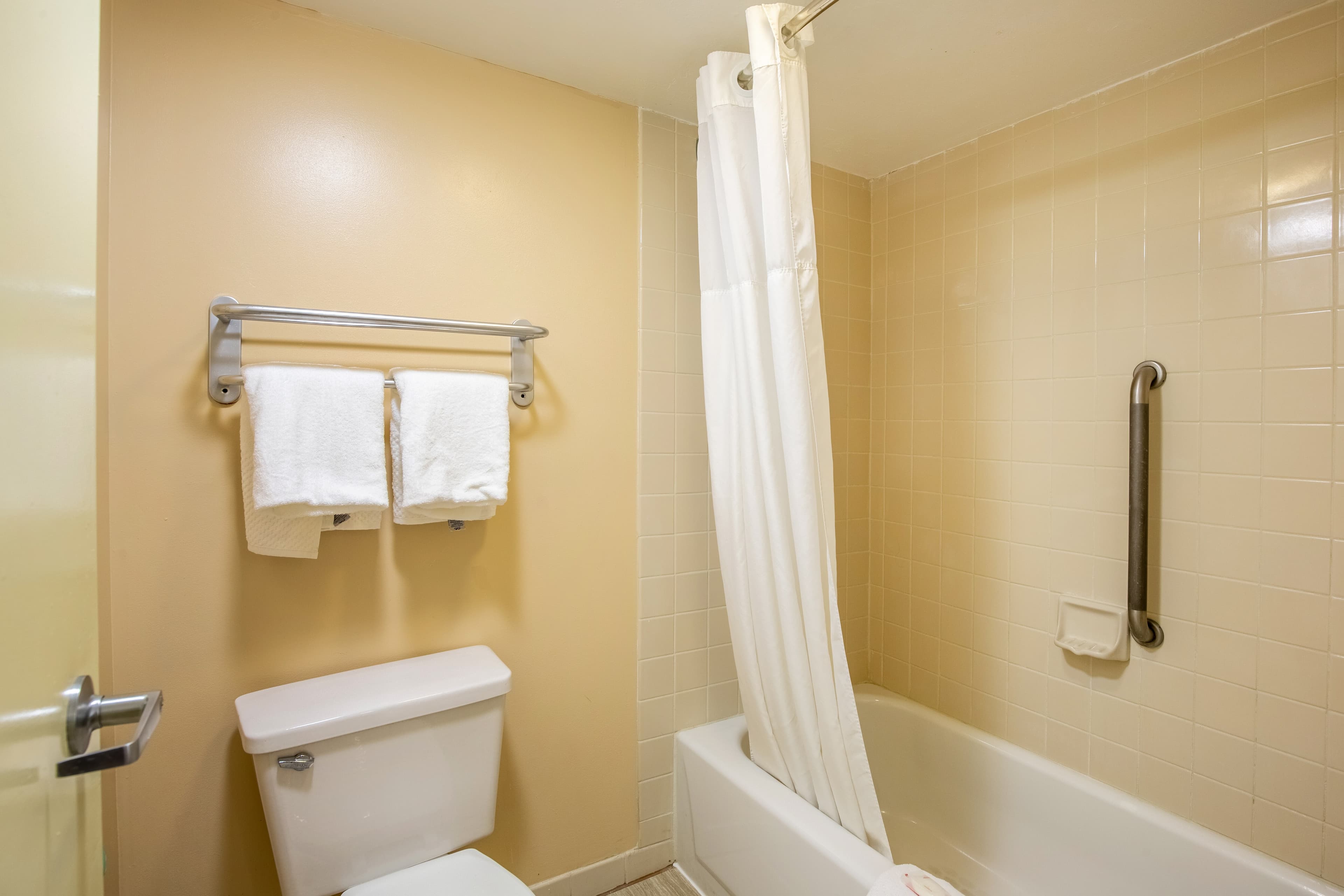 Econo Lodge Naval Station Norfolk — 20