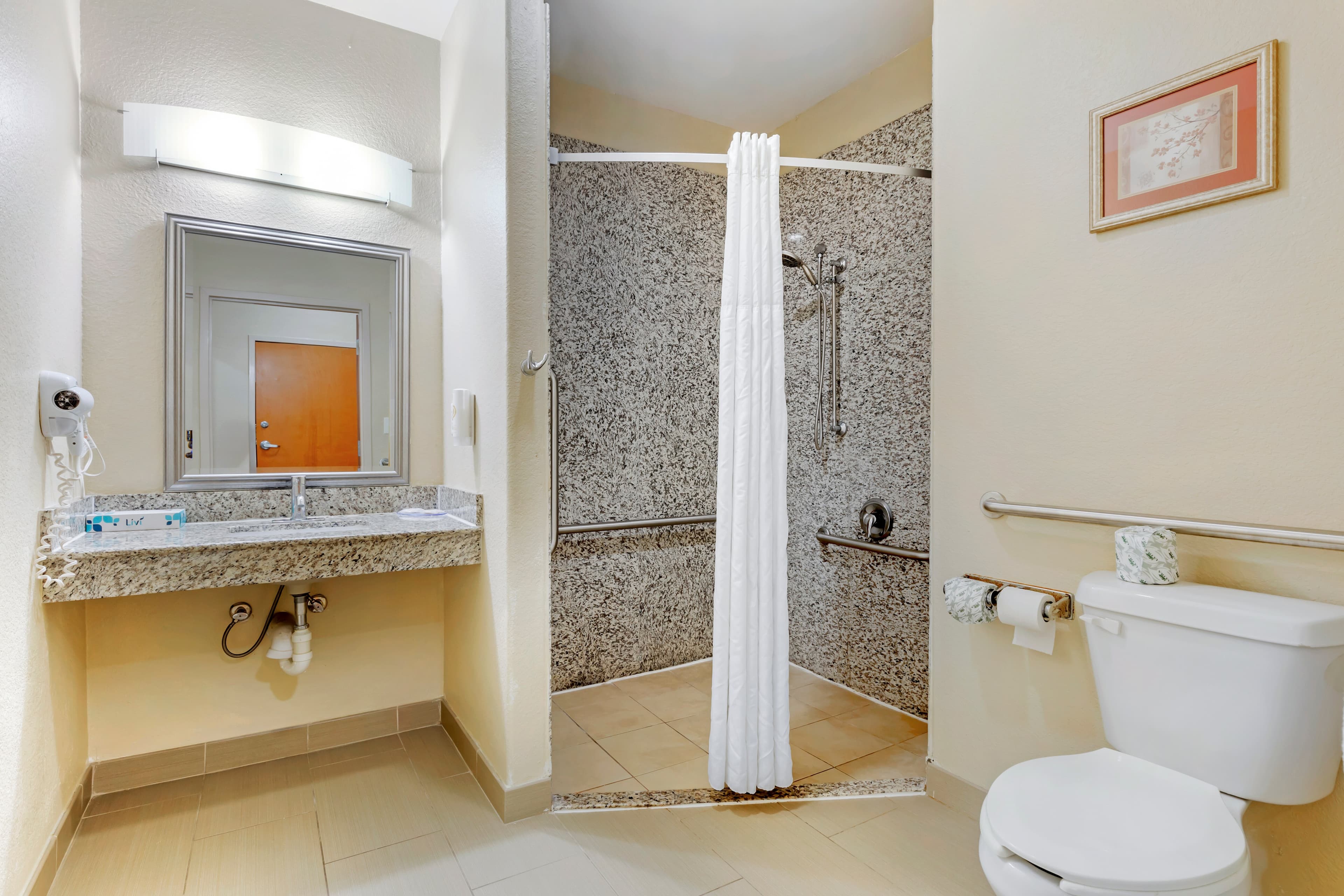Comfort Inn & Suites Chesapeake - Portsmouth - Image 5