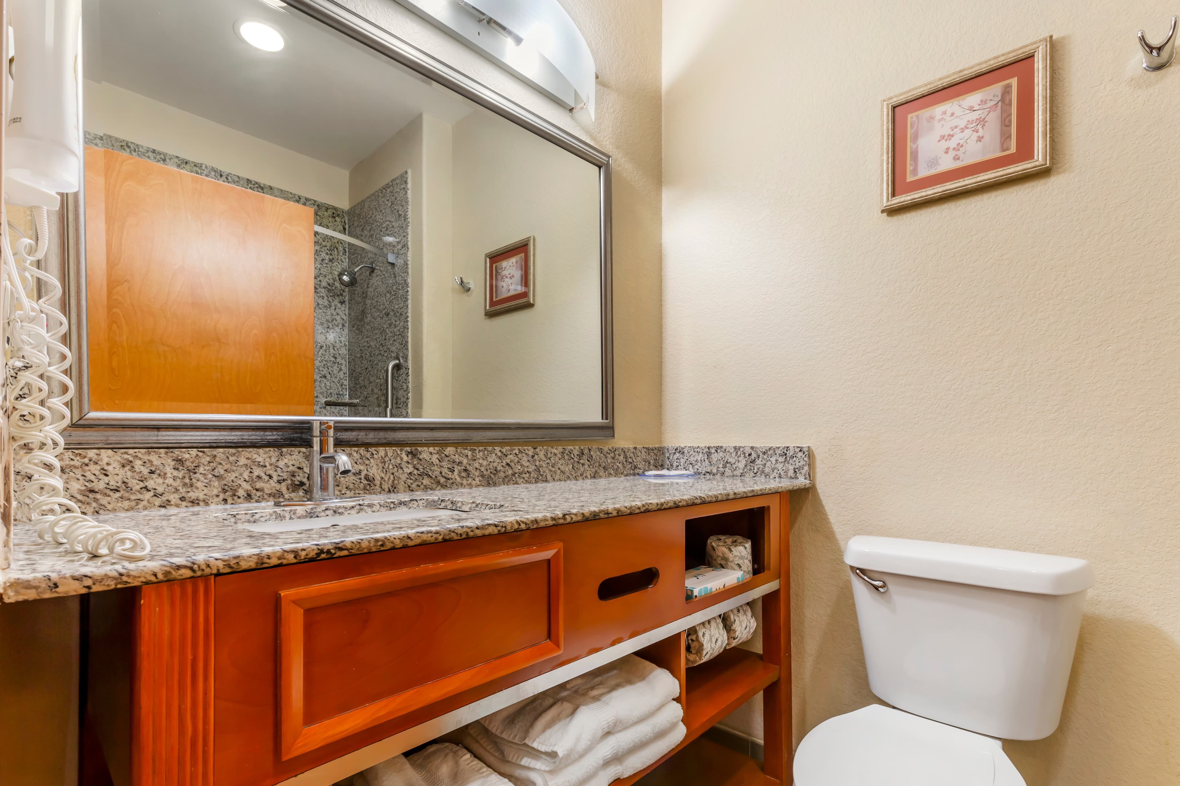 Comfort Inn & Suites Chesapeake - Portsmouth — 13
