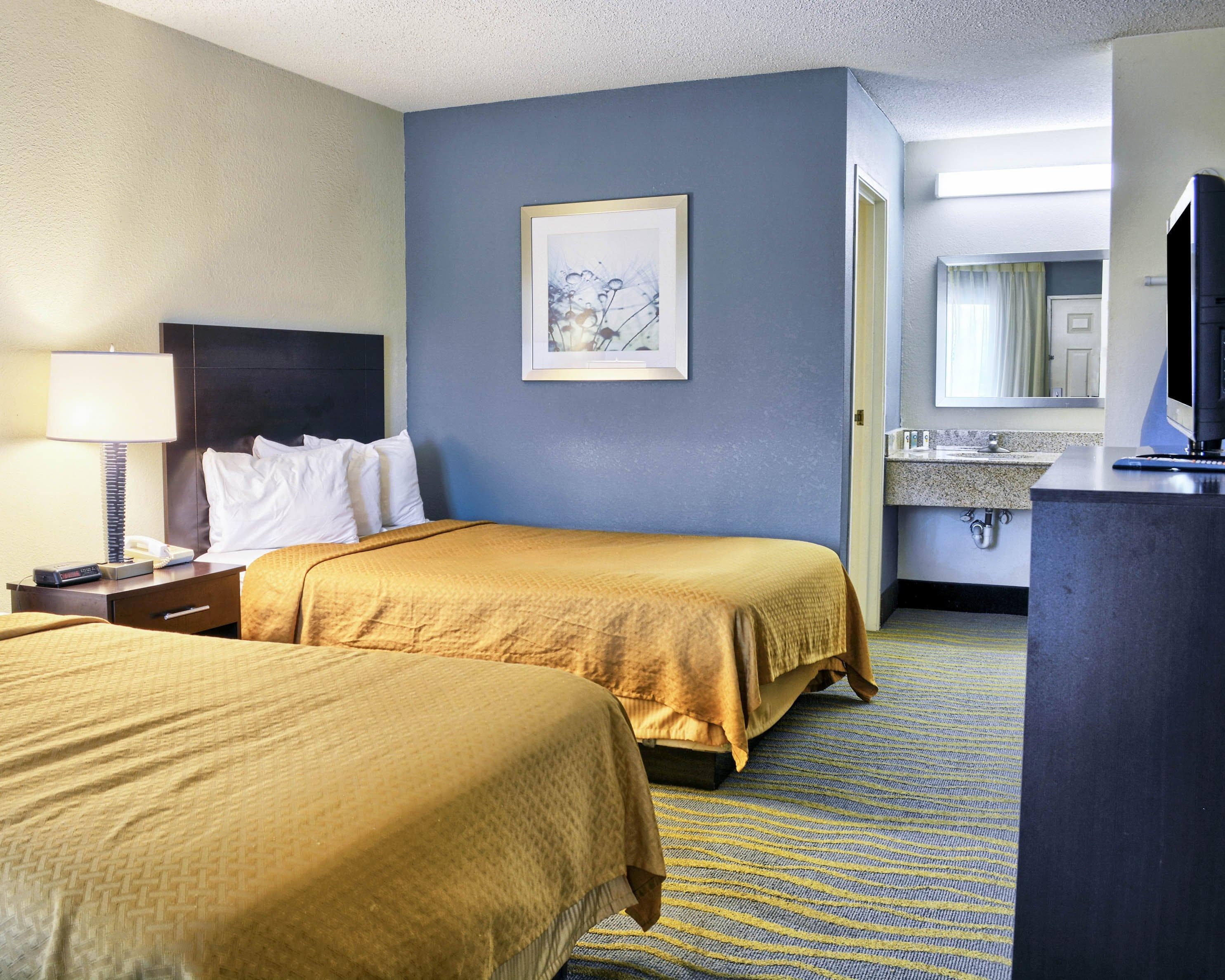 Quality Inn Thornburg — 8