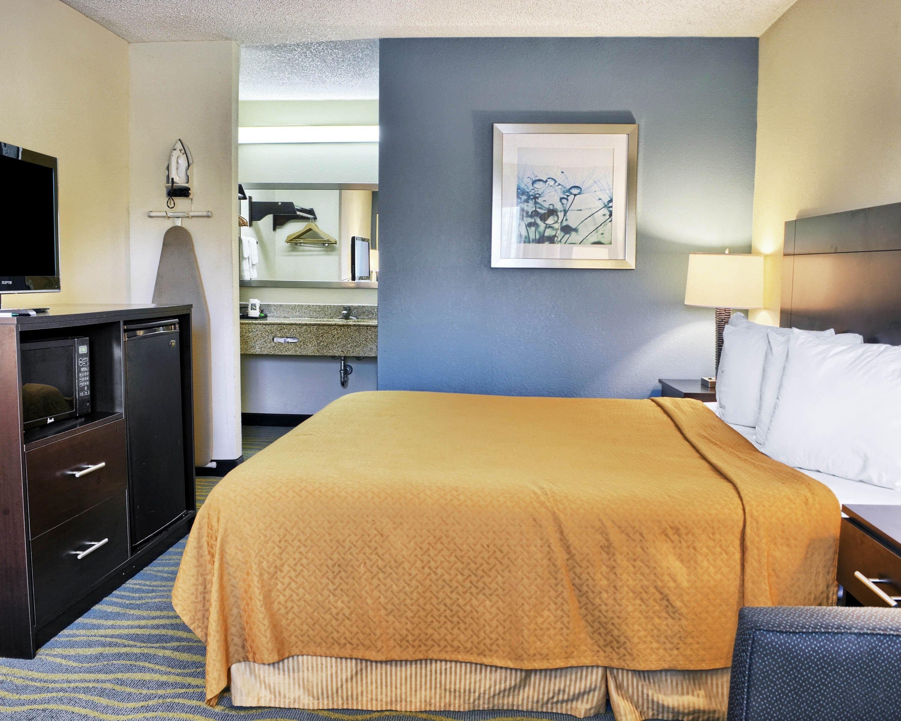 Quality Inn Thornburg - Image 3