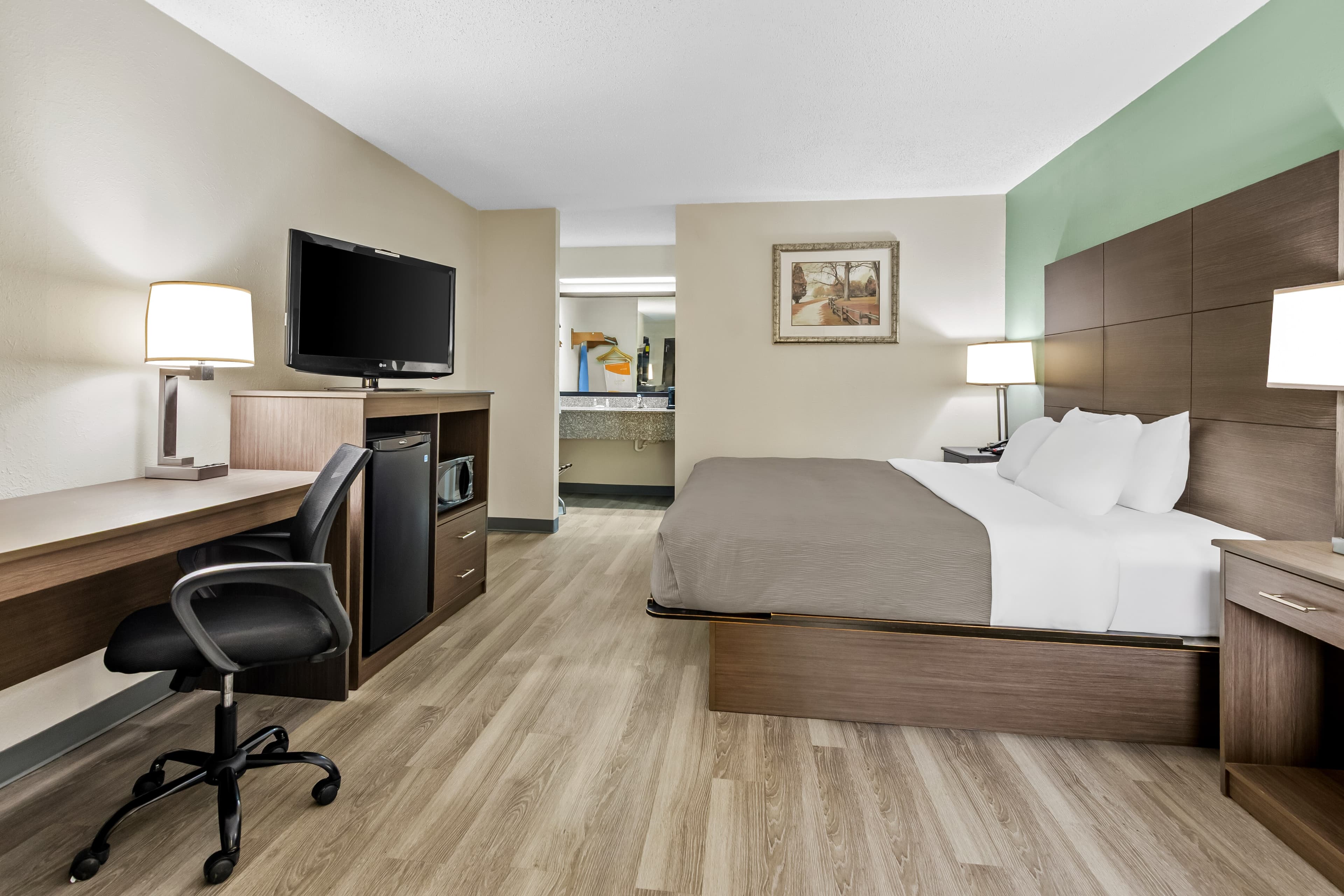 Quality Inn Hillsville — 7