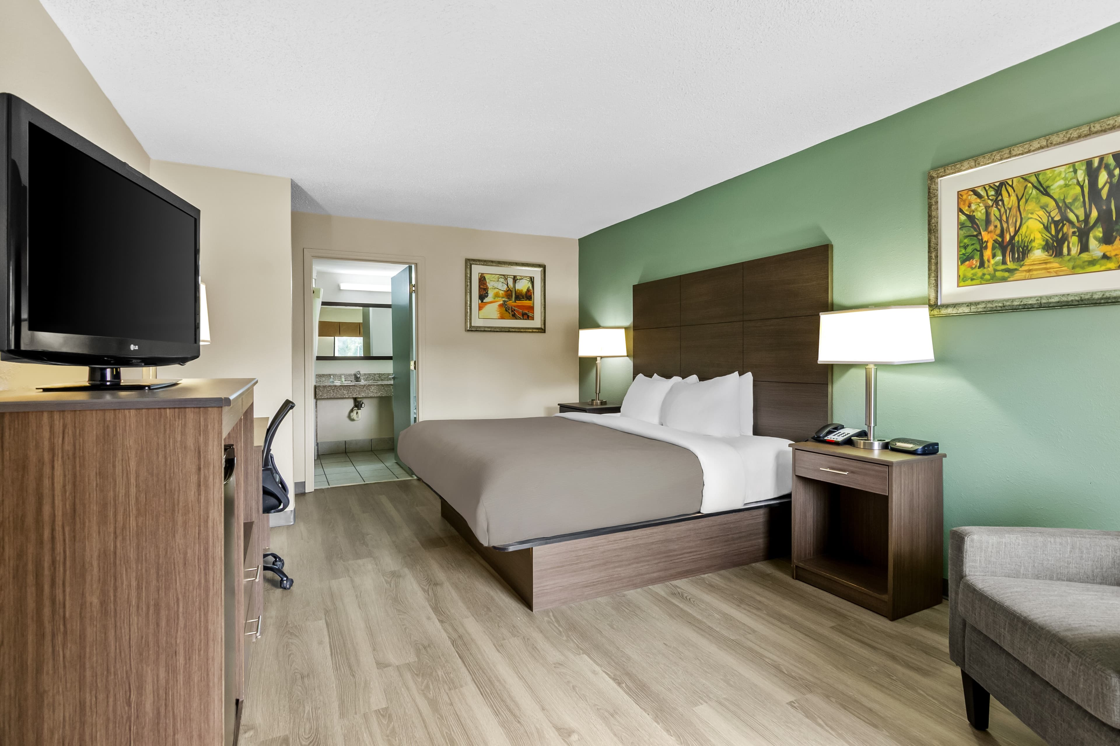 Quality Inn Hillsville — 10