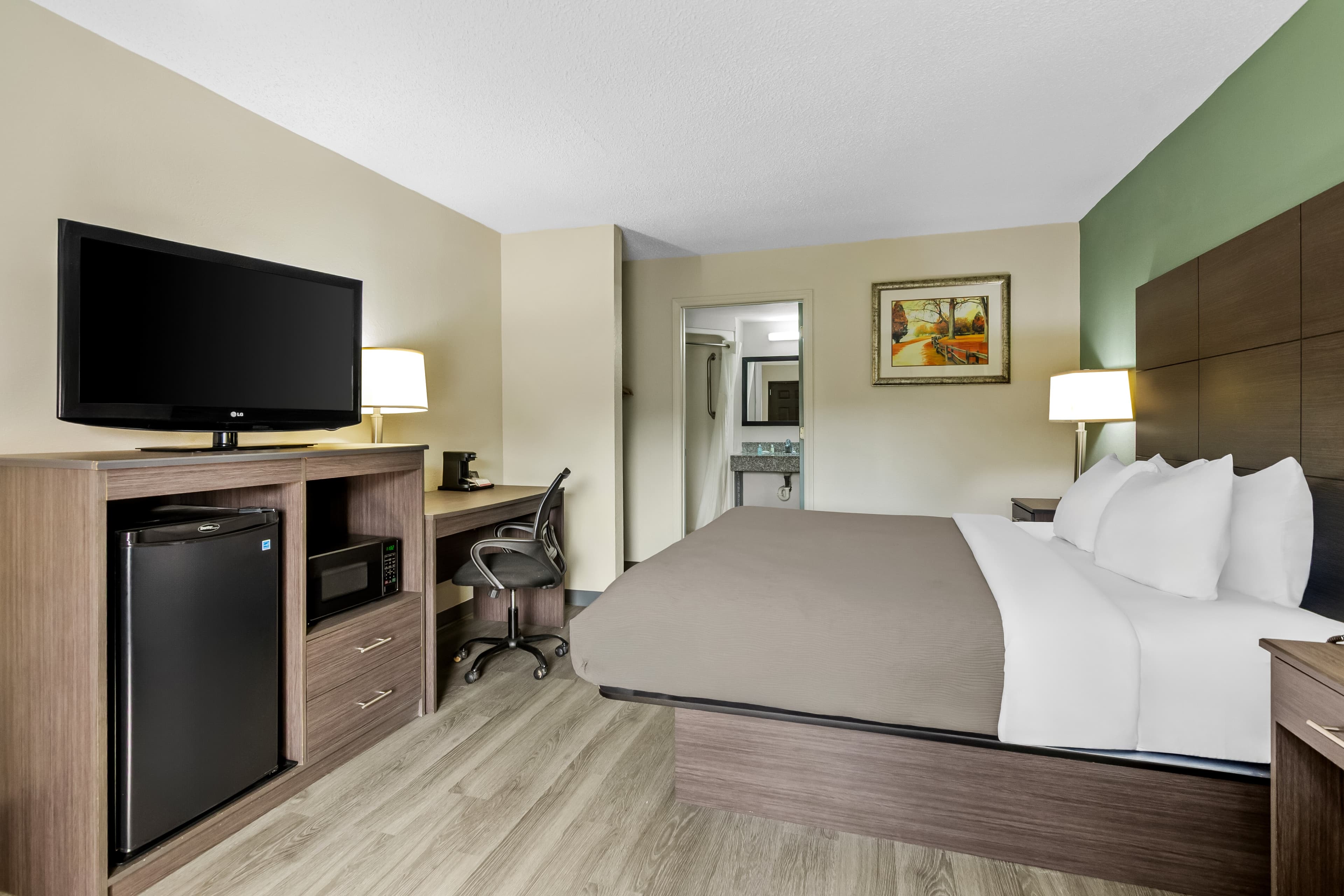 Quality Inn Hillsville — 11