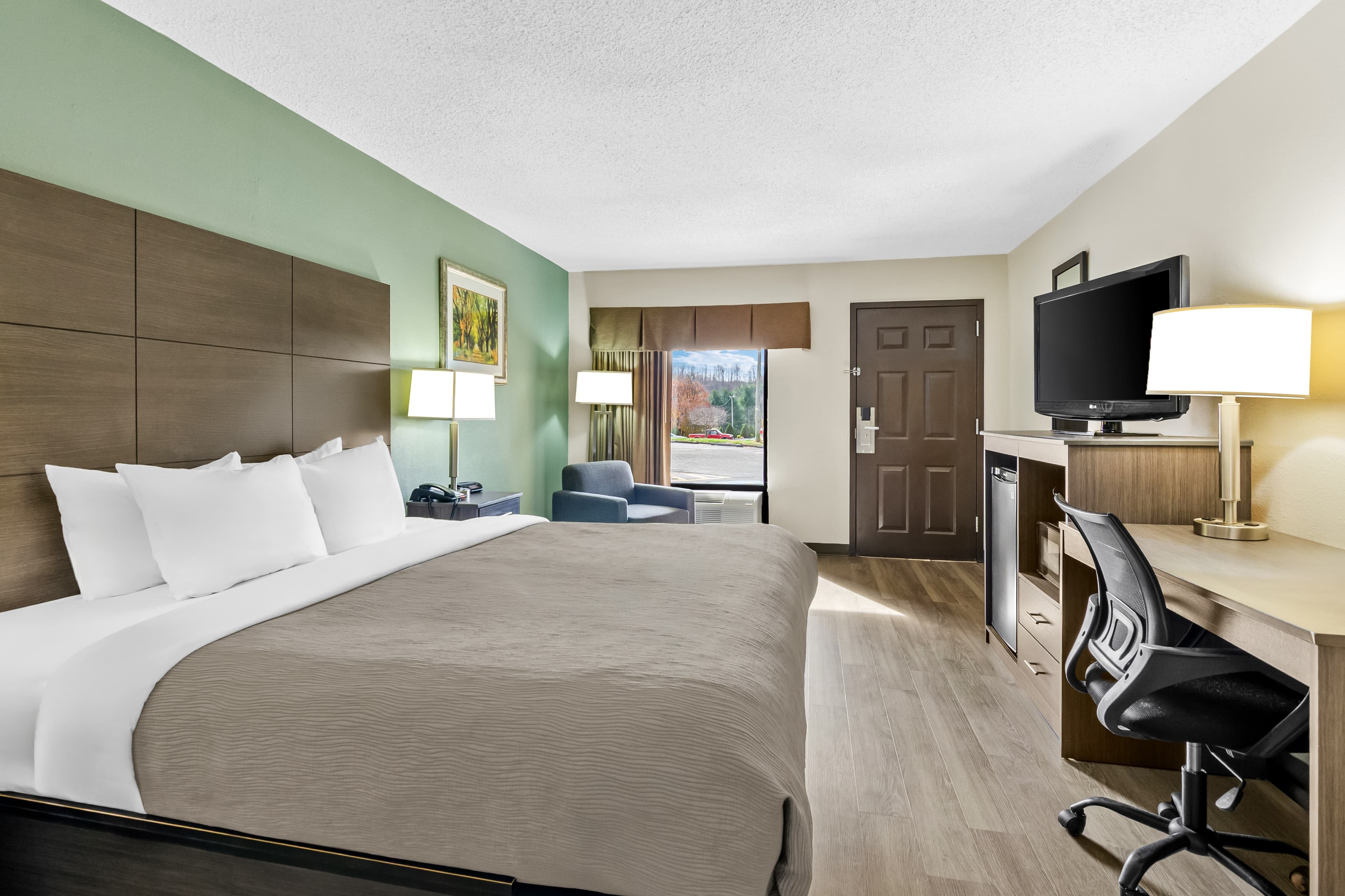 Quality Inn Hillsville — 12