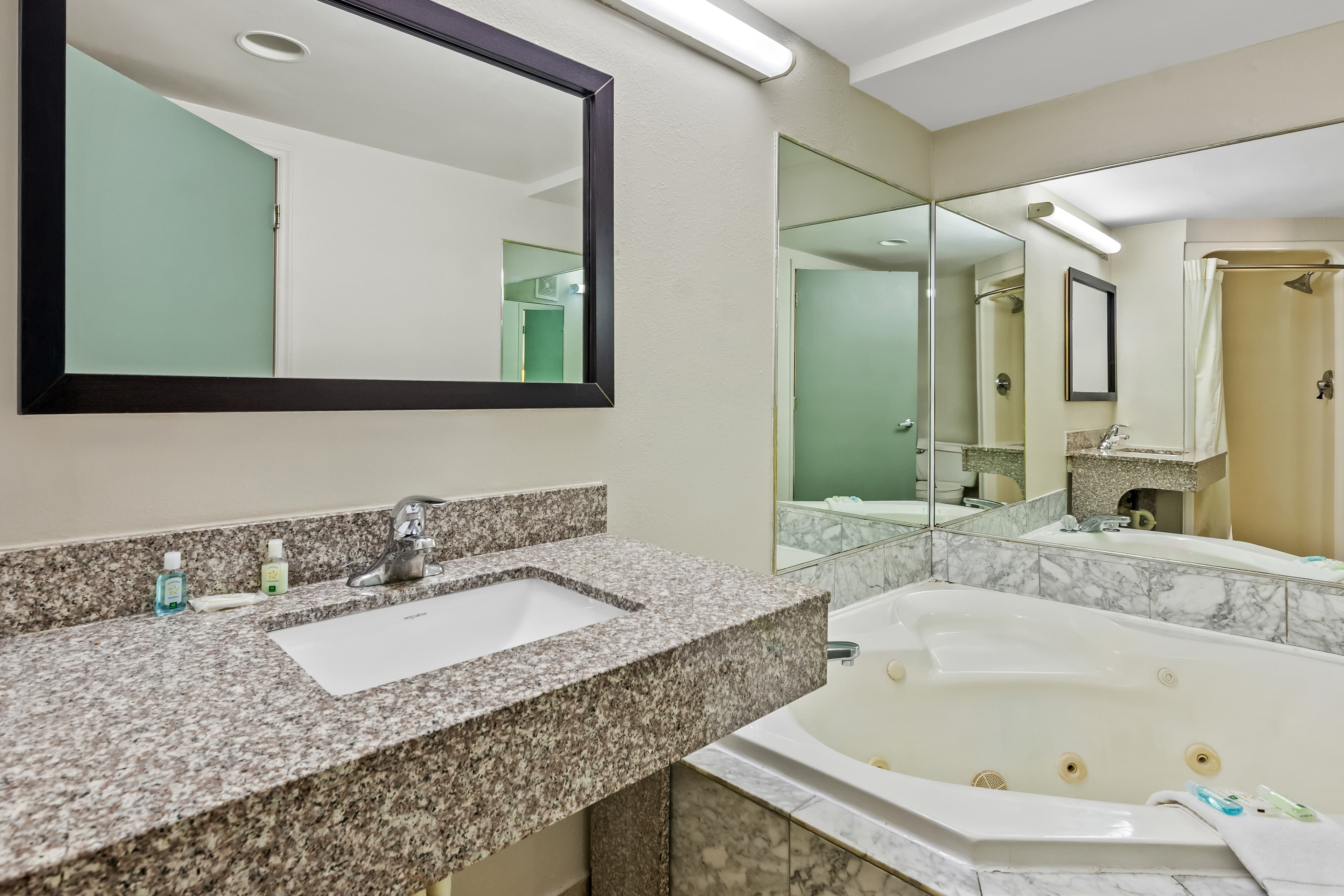 Quality Inn Hillsville — 13