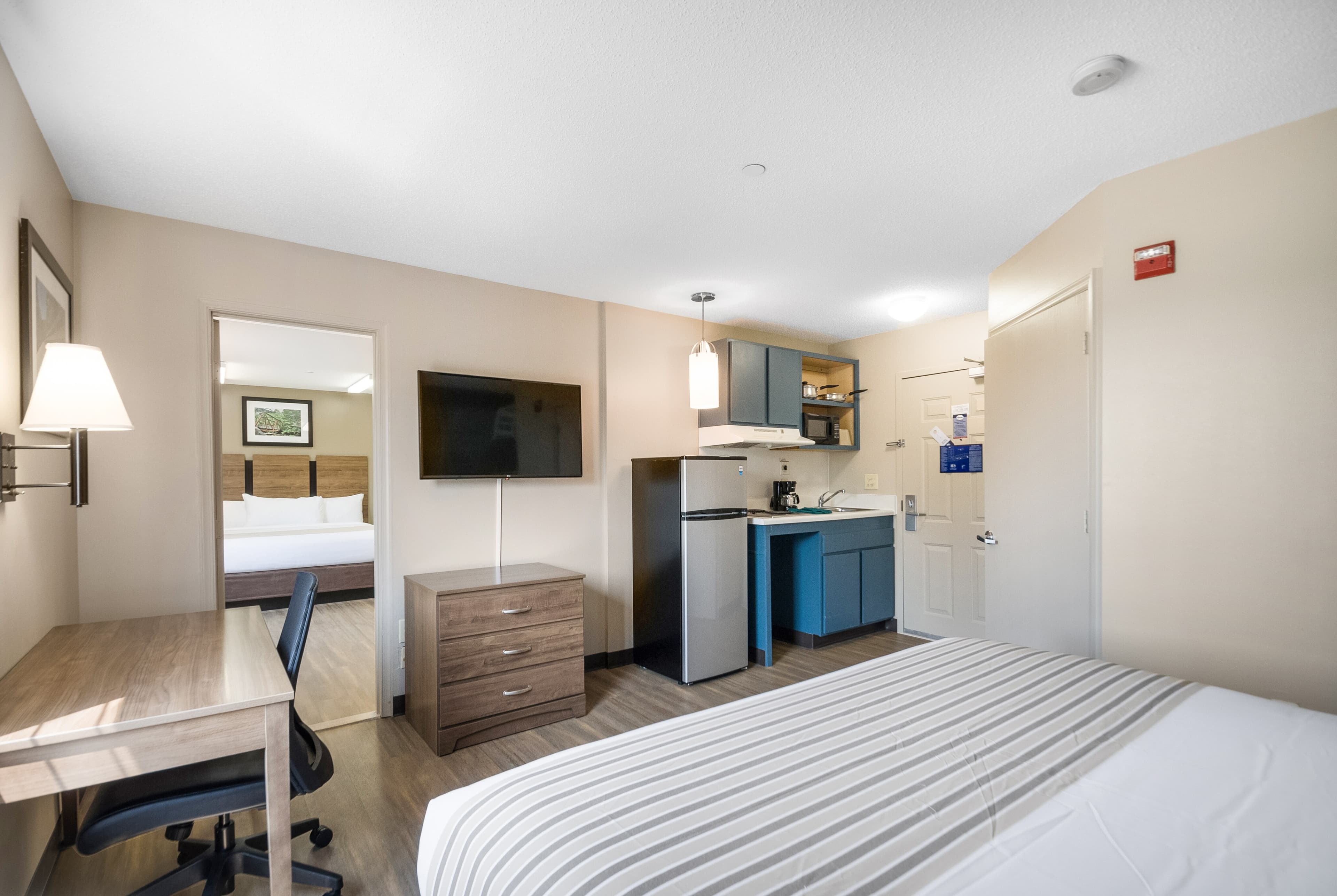 Suburban Studios Sterling - Washington Dulles — 26