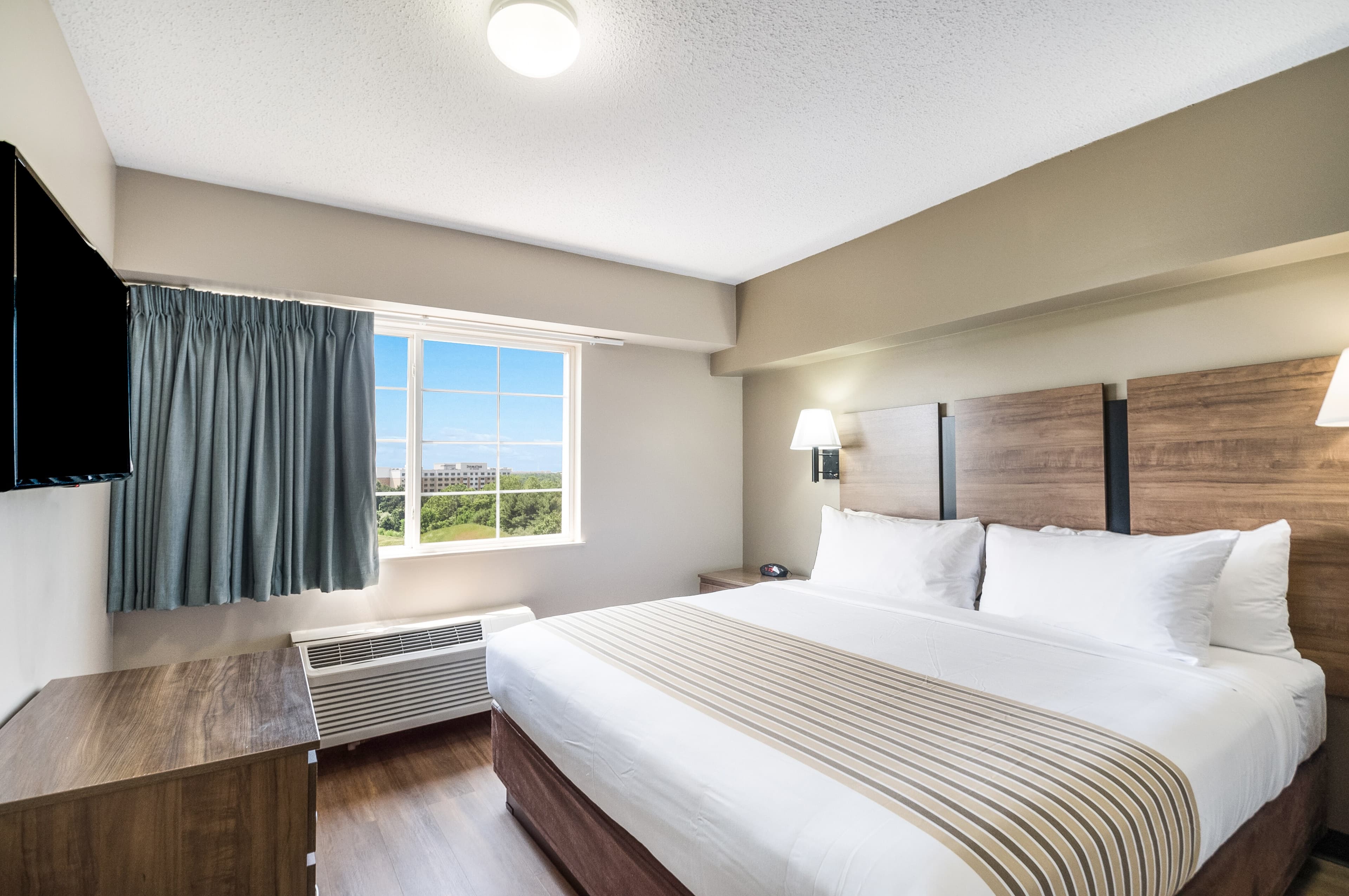 Suburban Studios Sterling - Washington Dulles — 22