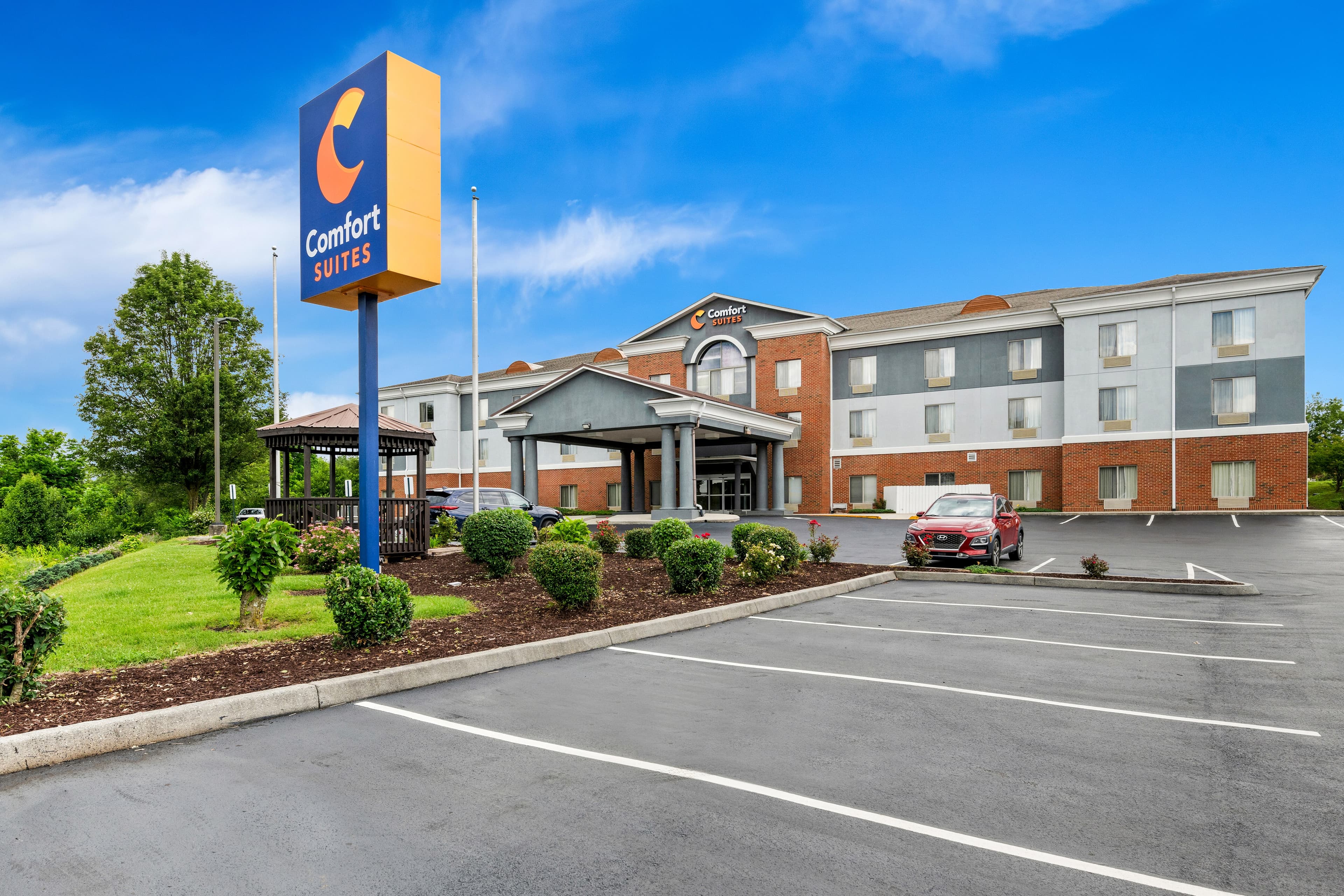 Comfort Suites Abingdon I-81 - Image 1