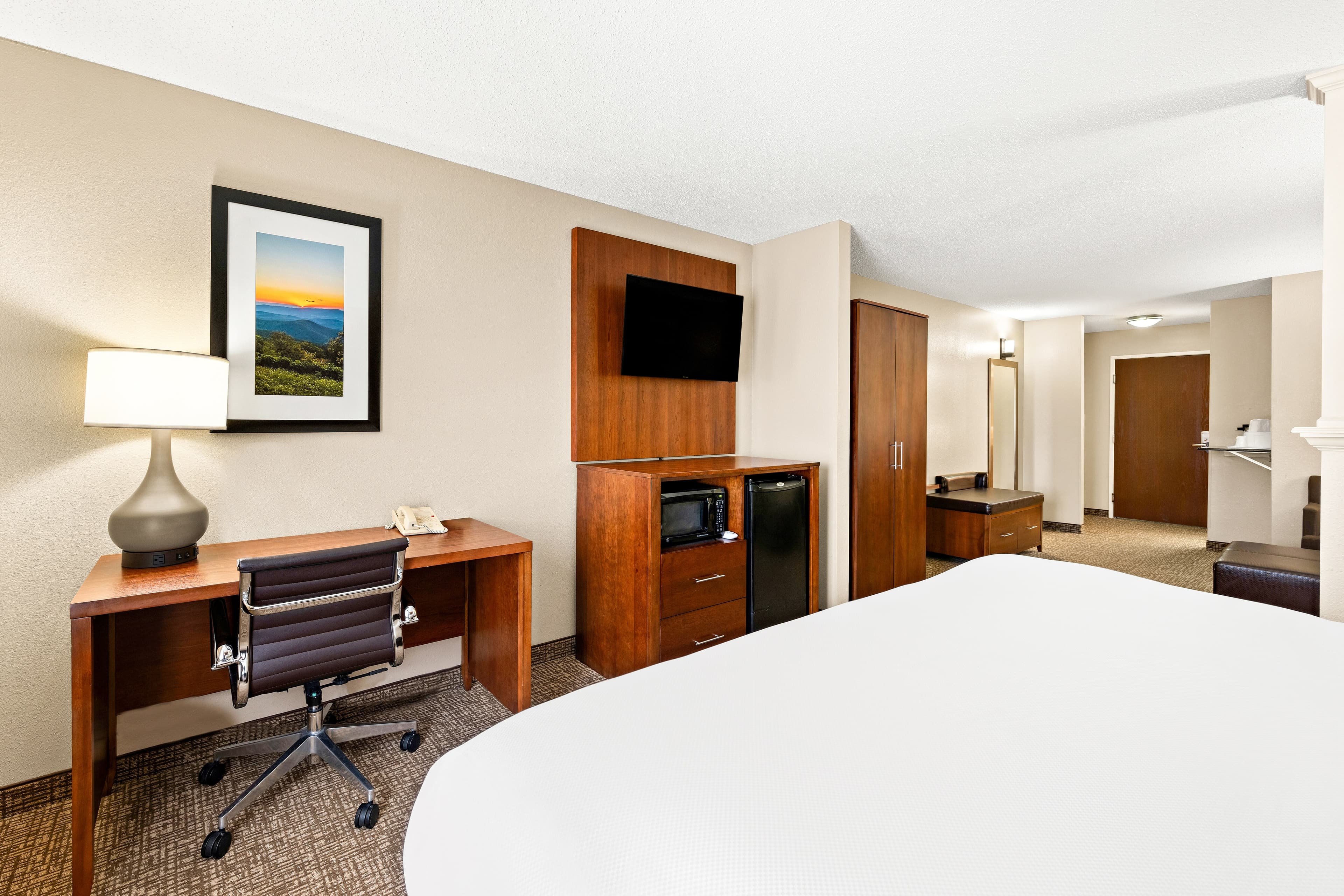 Comfort Suites Abingdon I-81 — 8