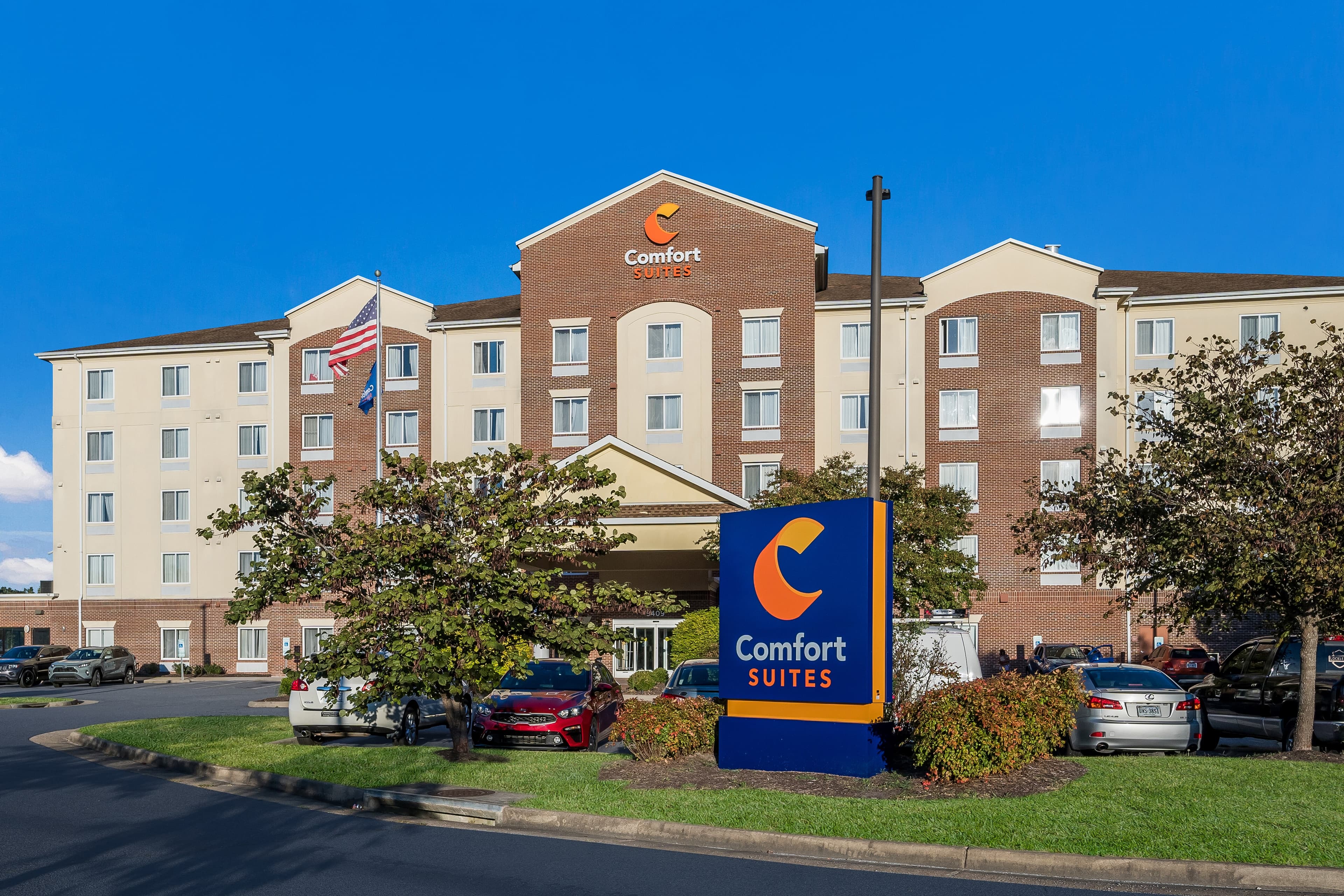 Comfort Suites Suffolk - Chesapeake - Image 1