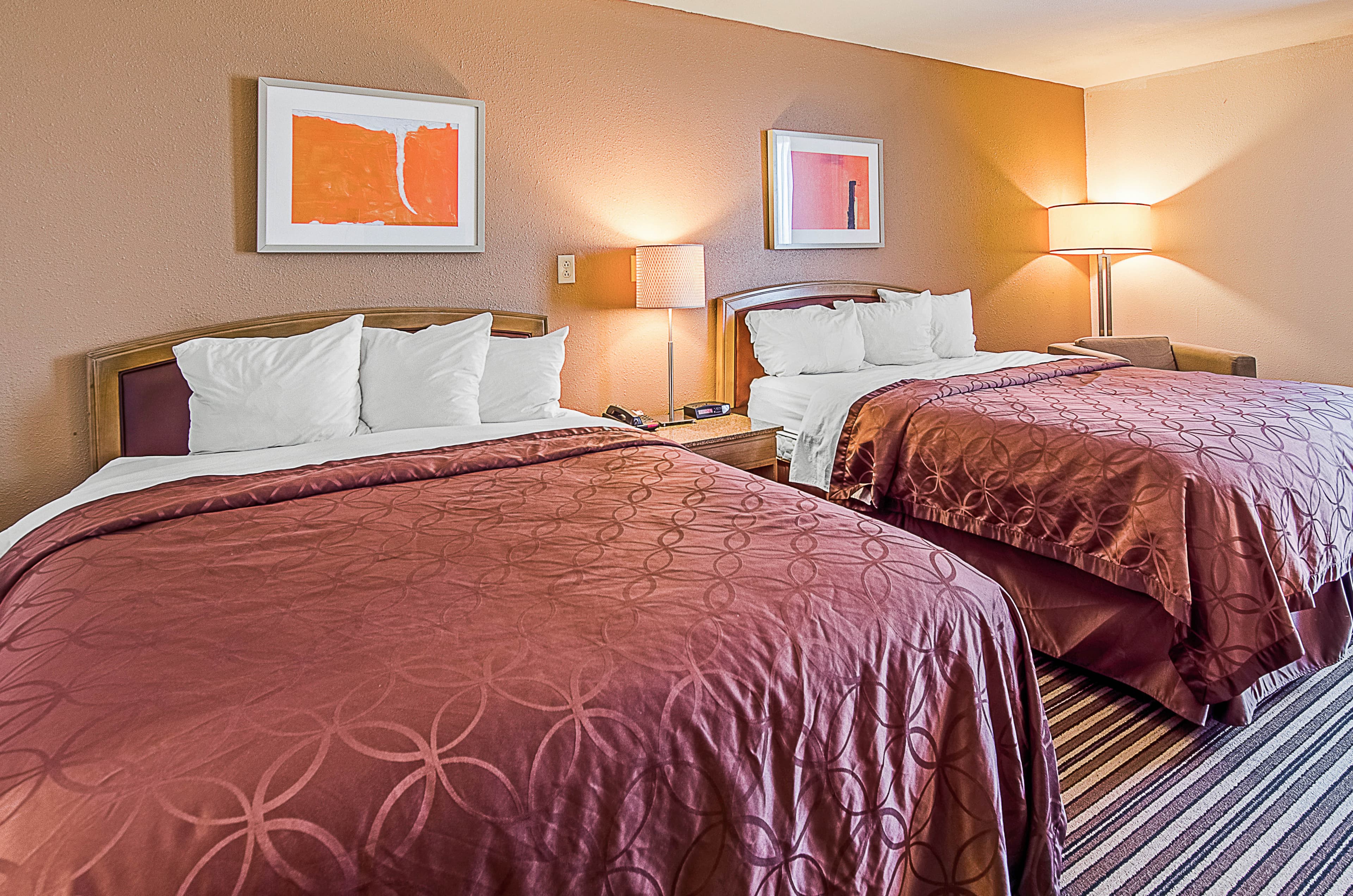Econo Lodge Inn & Suites Norton - Wise South — 11