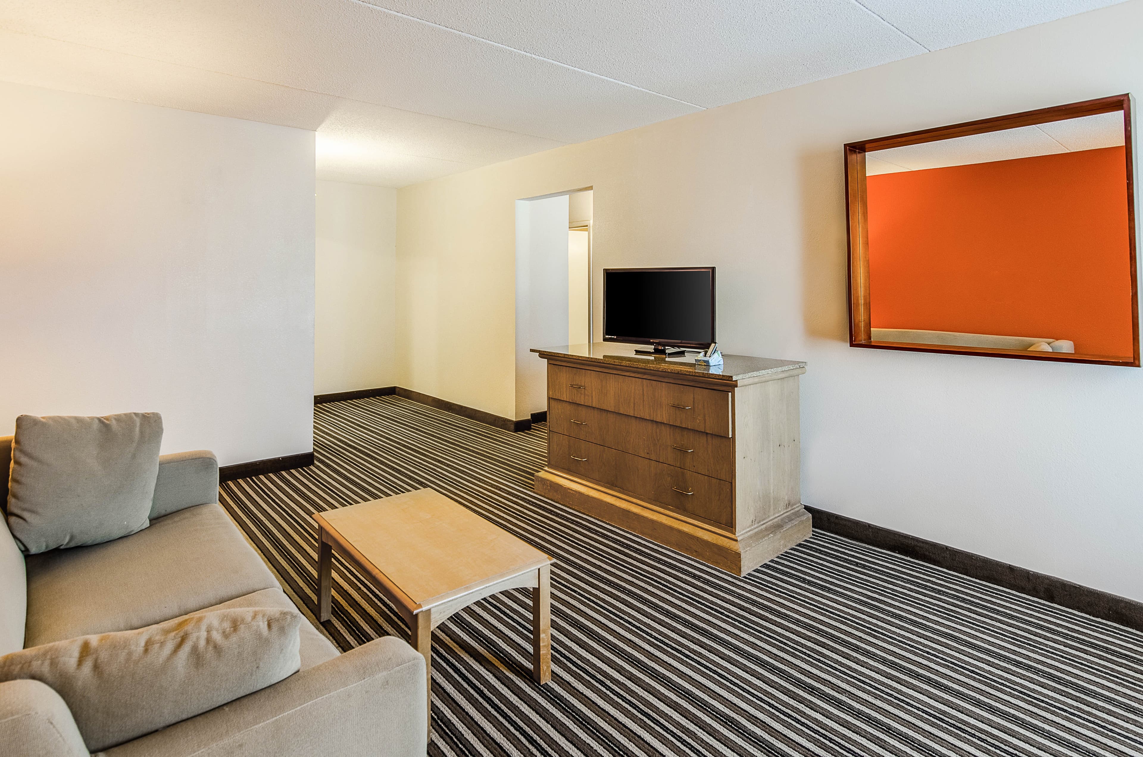 Econo Lodge Inn & Suites Norton - Wise South — 28