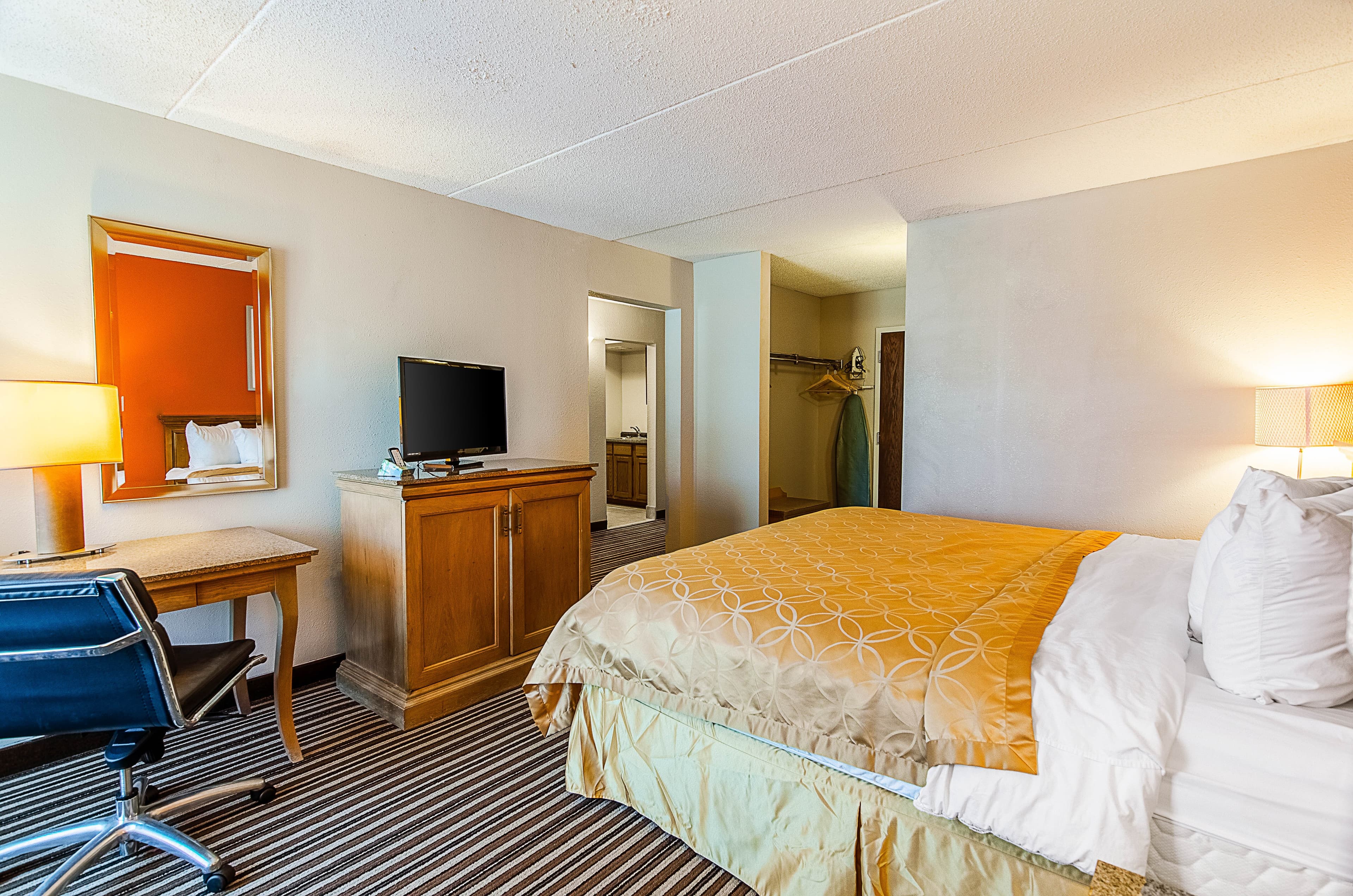Econo Lodge Inn & Suites Norton - Wise South — 31