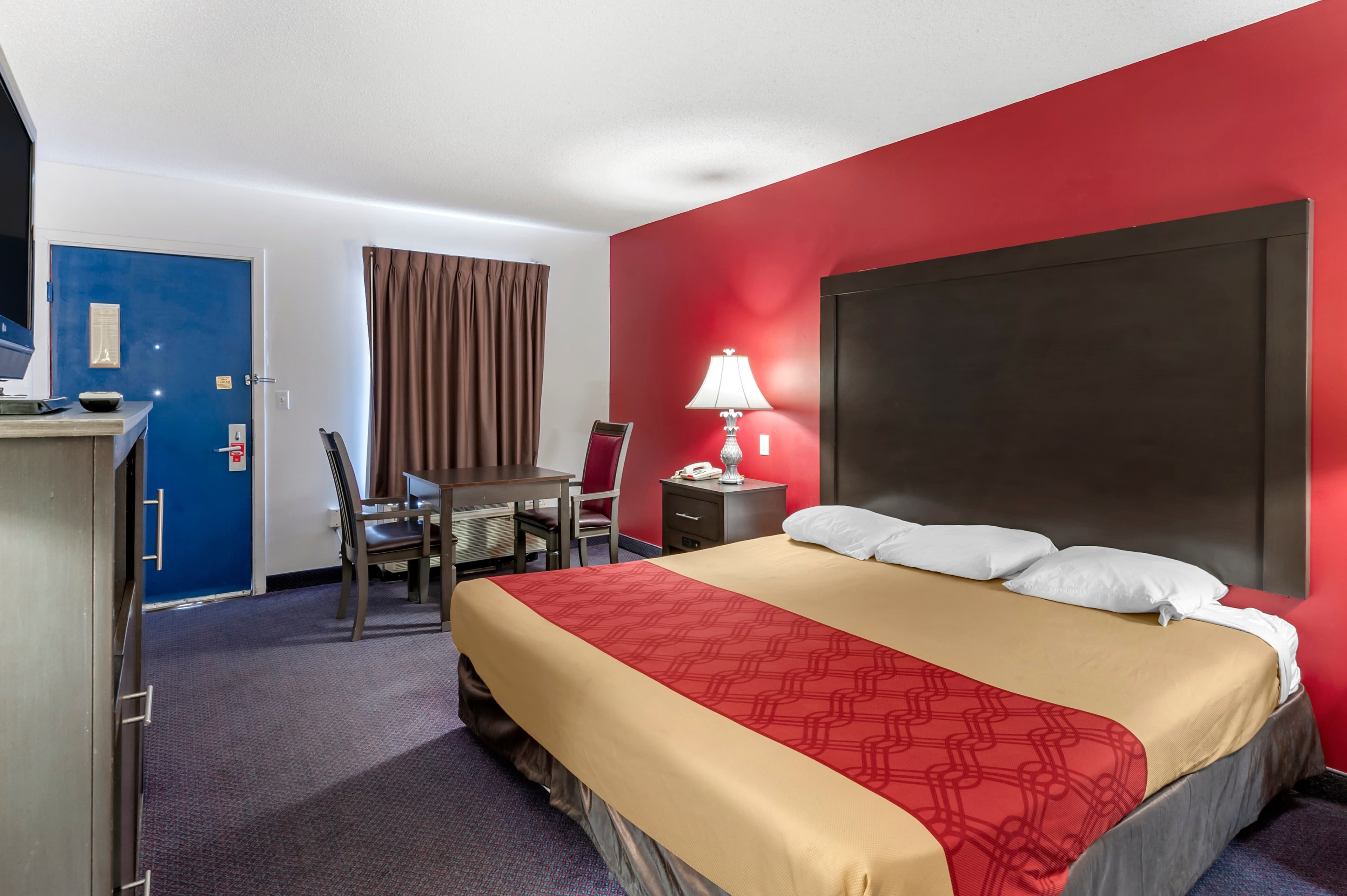 Econo Lodge Ruther Glen - Image 3