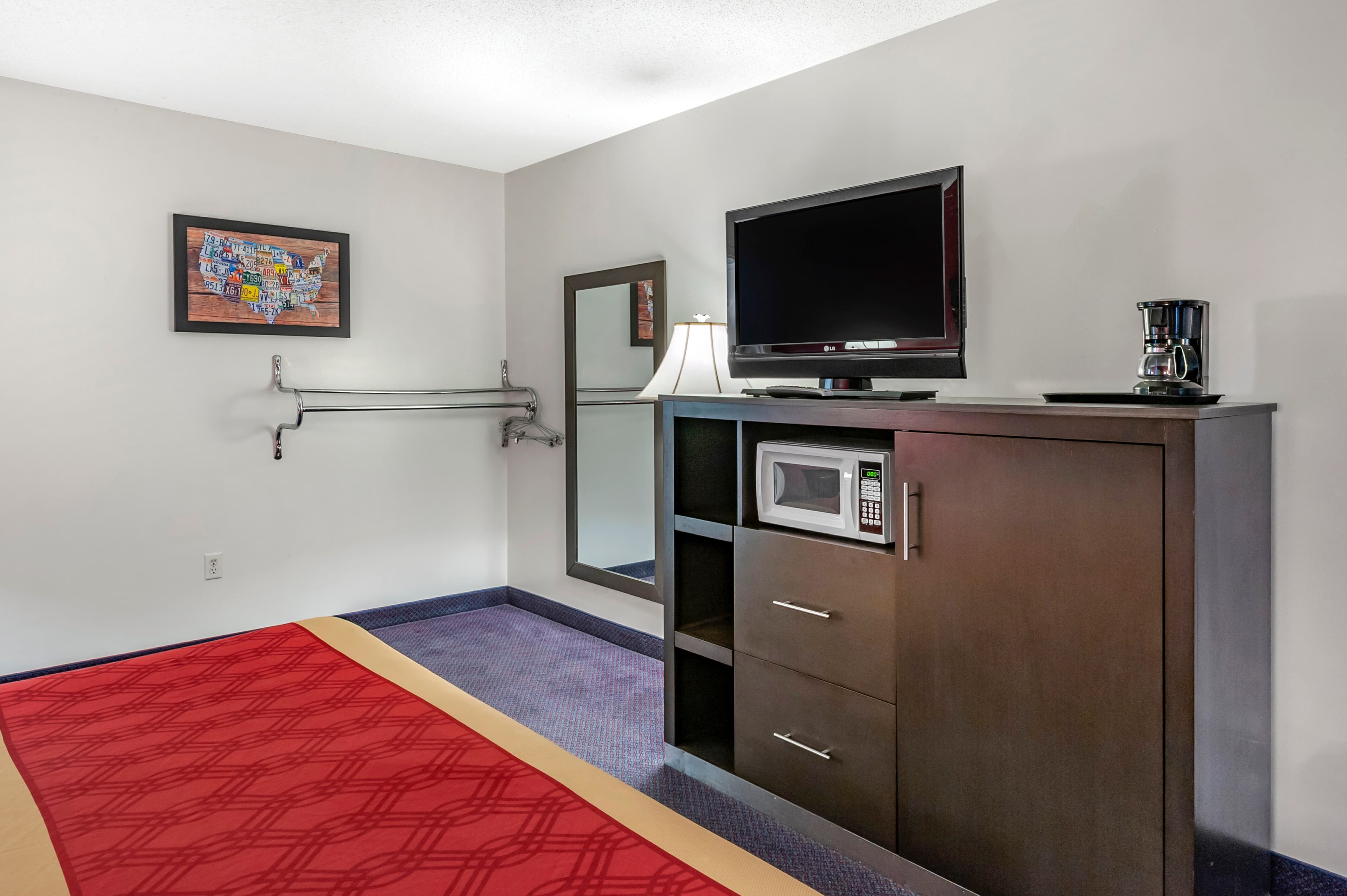 Econo Lodge Ruther Glen - Image 5
