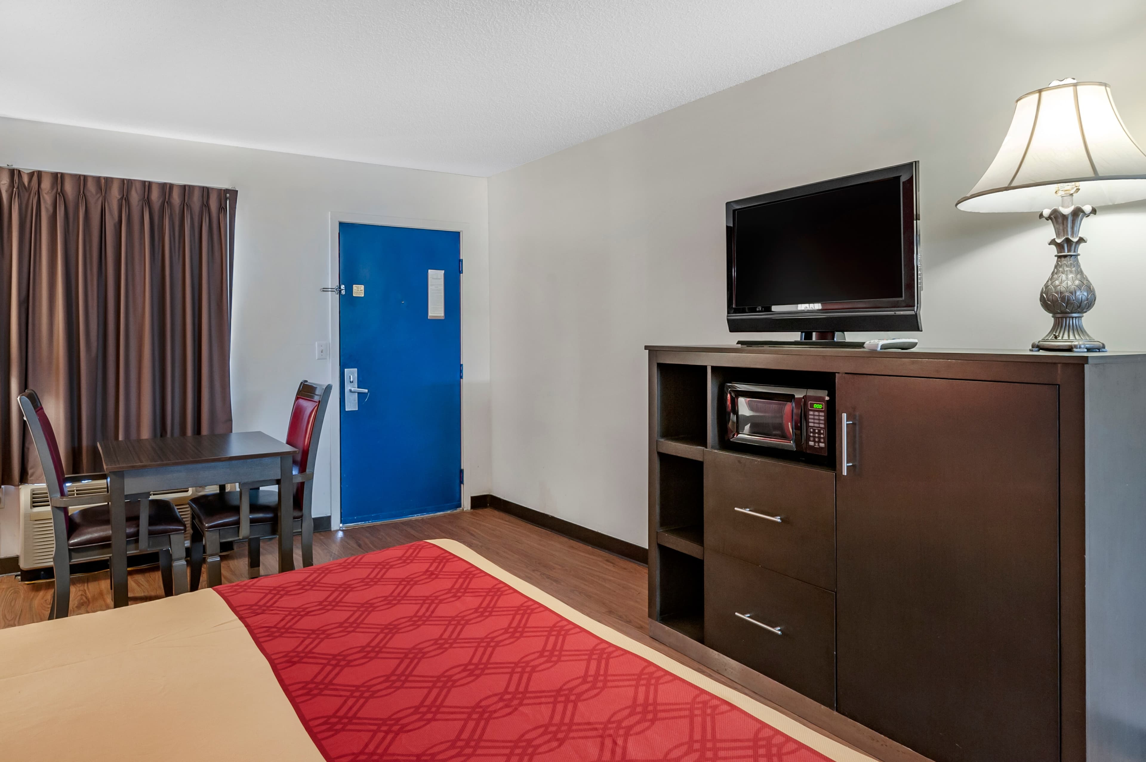 Econo Lodge Ruther Glen — 28