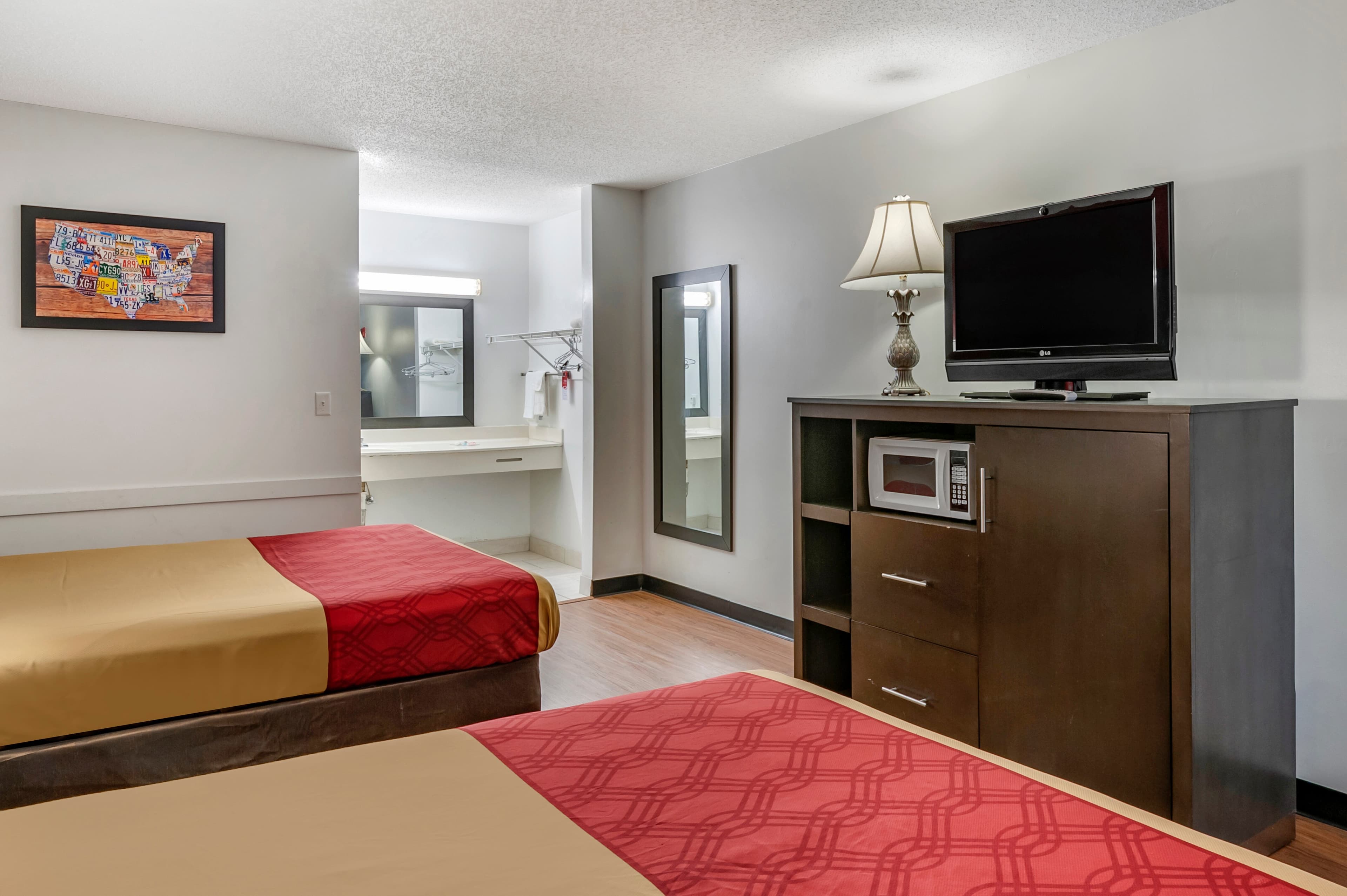 Econo Lodge Ruther Glen — 30
