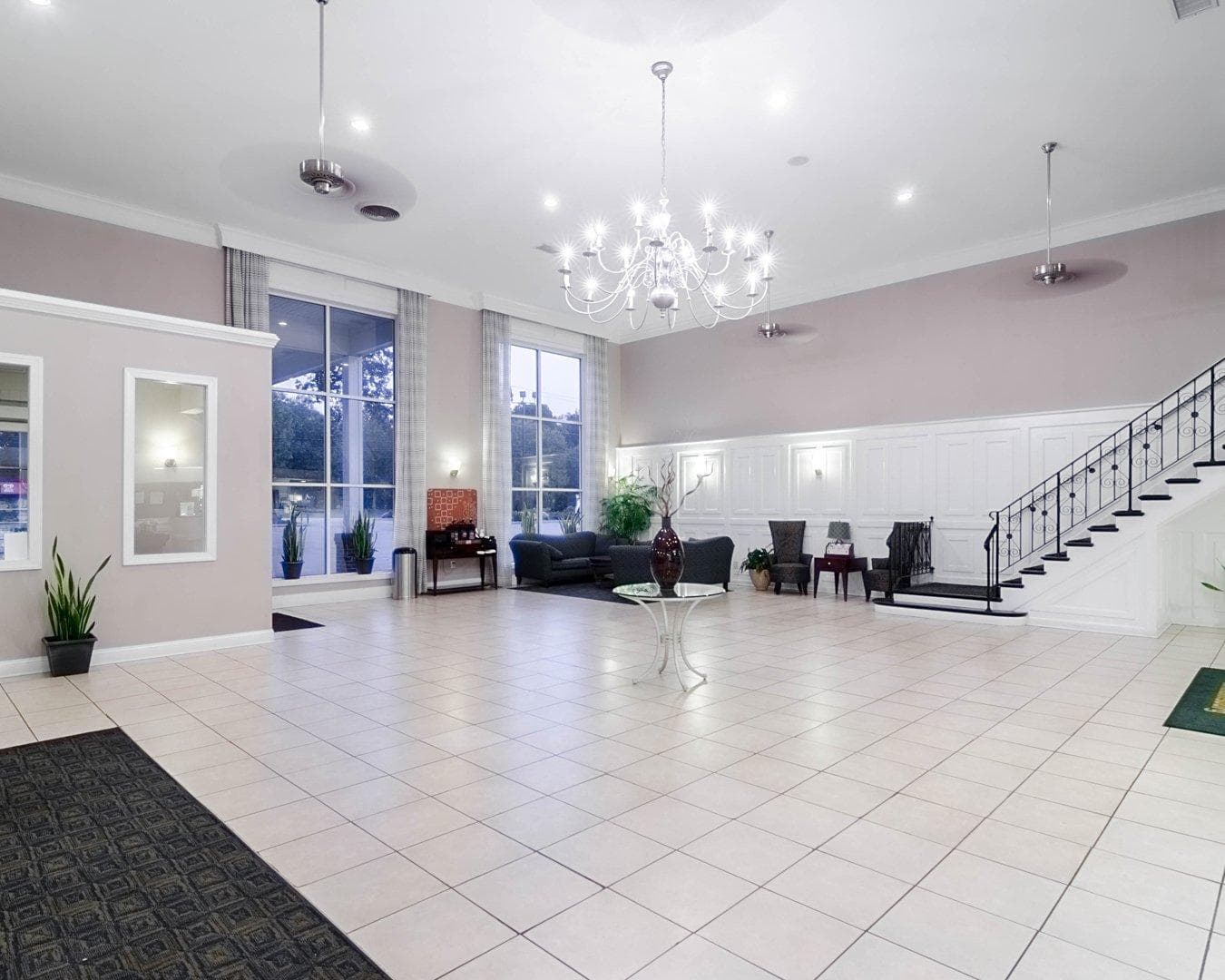 Rodeway Inn & Suites Williamsburg Central - Image 1