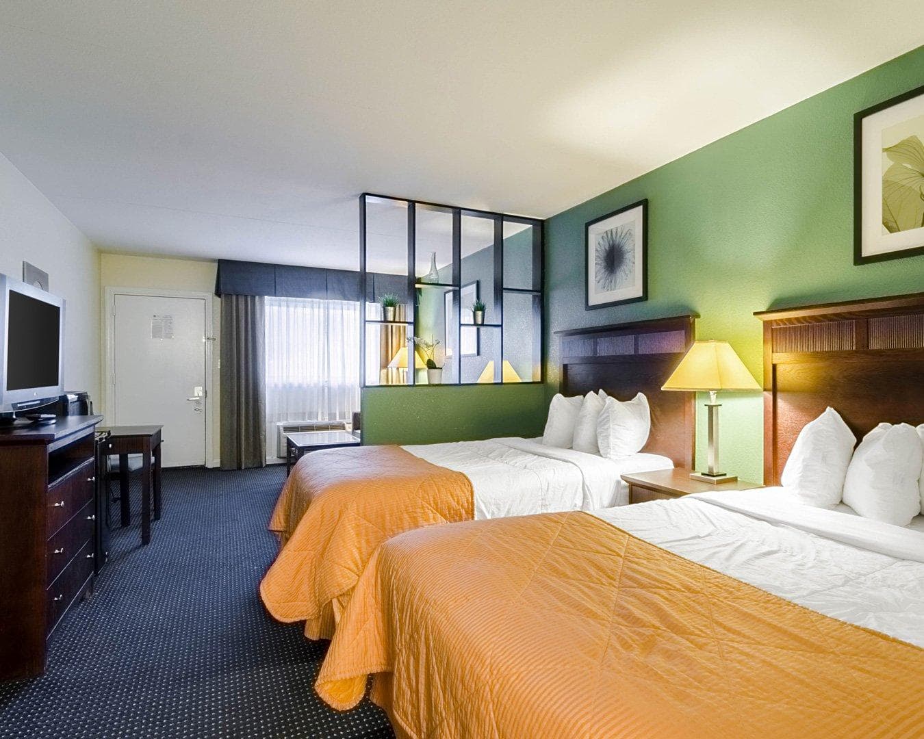 Rodeway Inn & Suites Williamsburg Central — 13