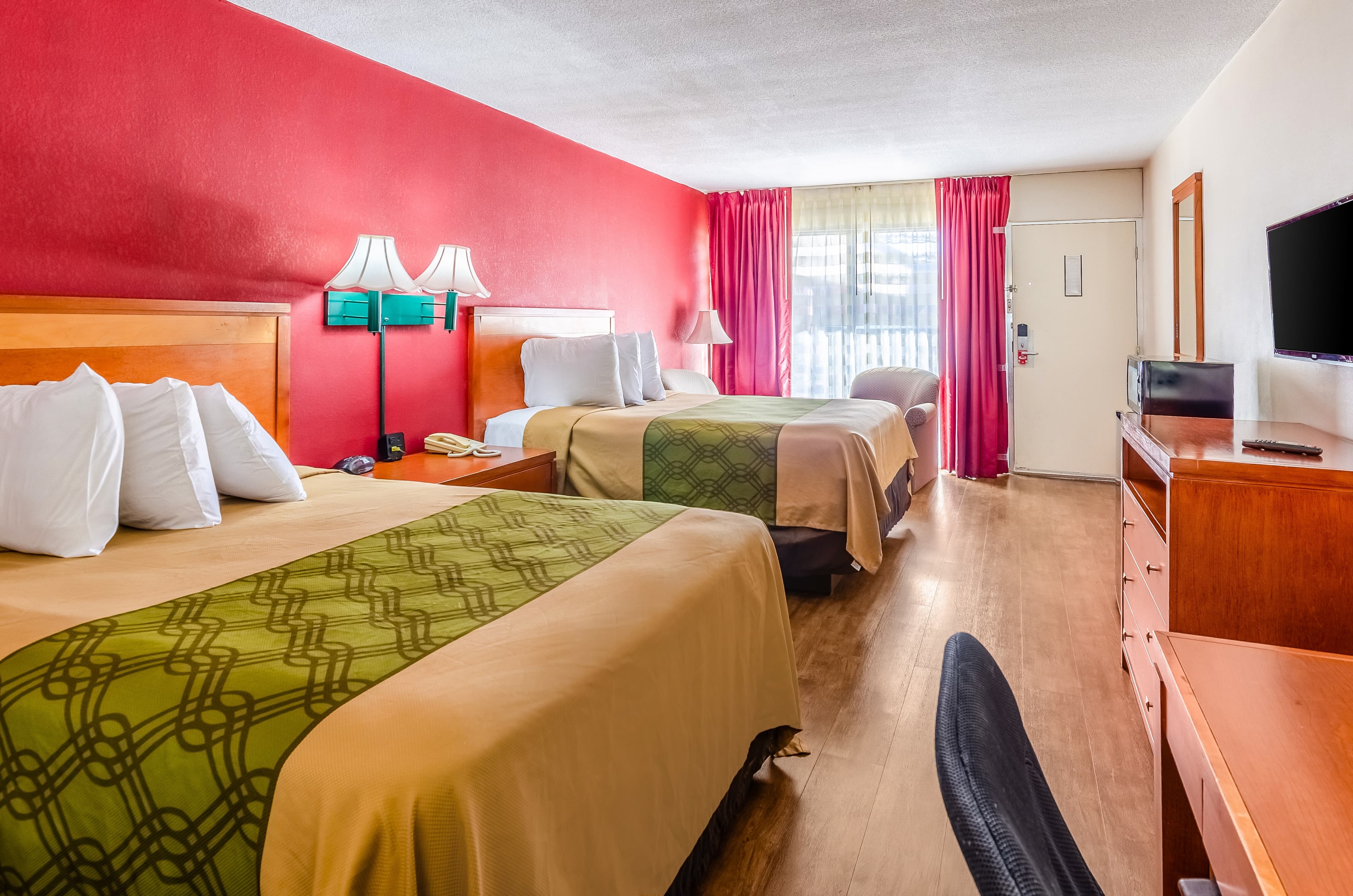 Econo Lodge Martinsville — 13
