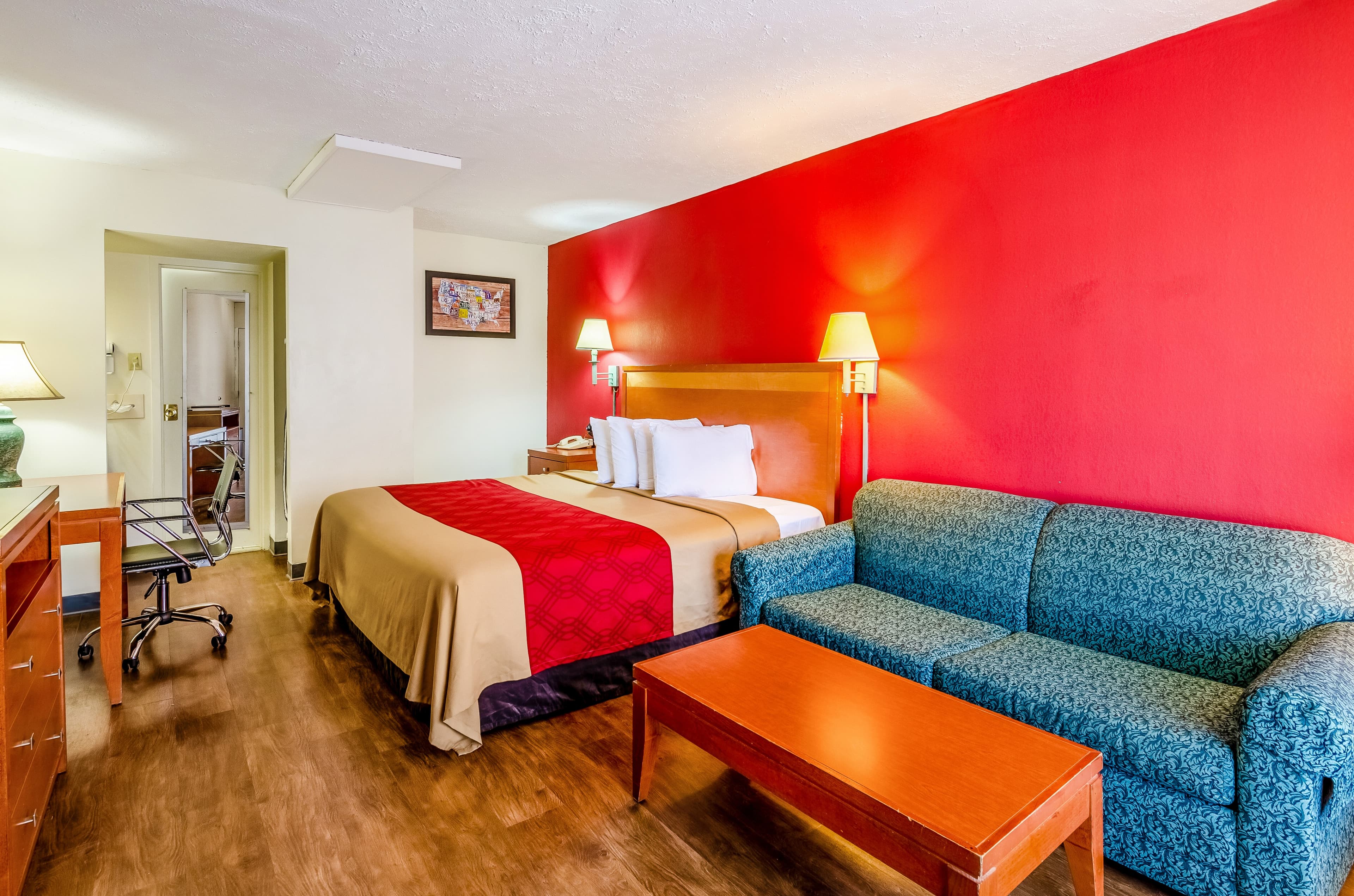 Econo Lodge Martinsville - Image 5