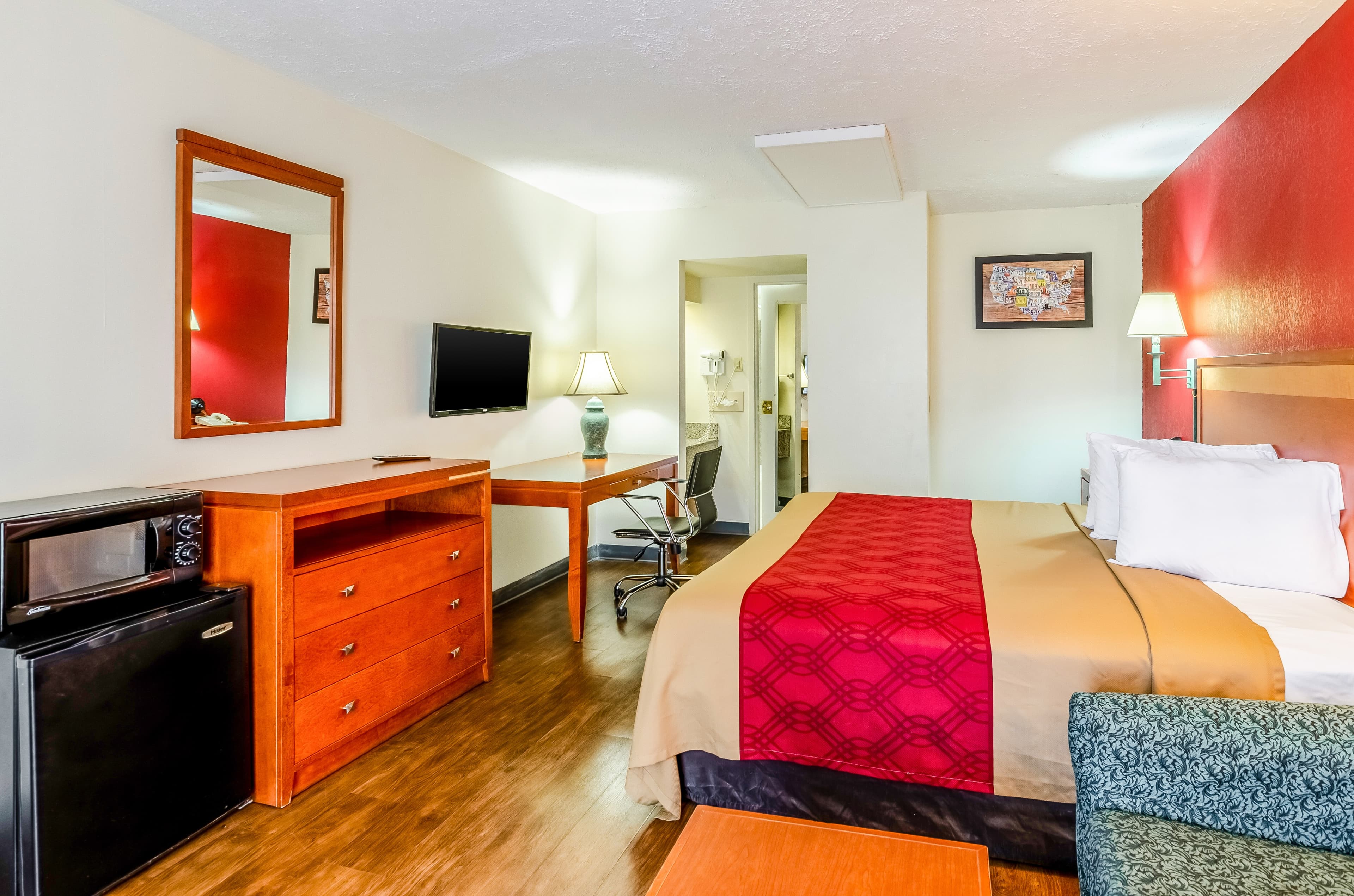 Econo Lodge Martinsville — 7