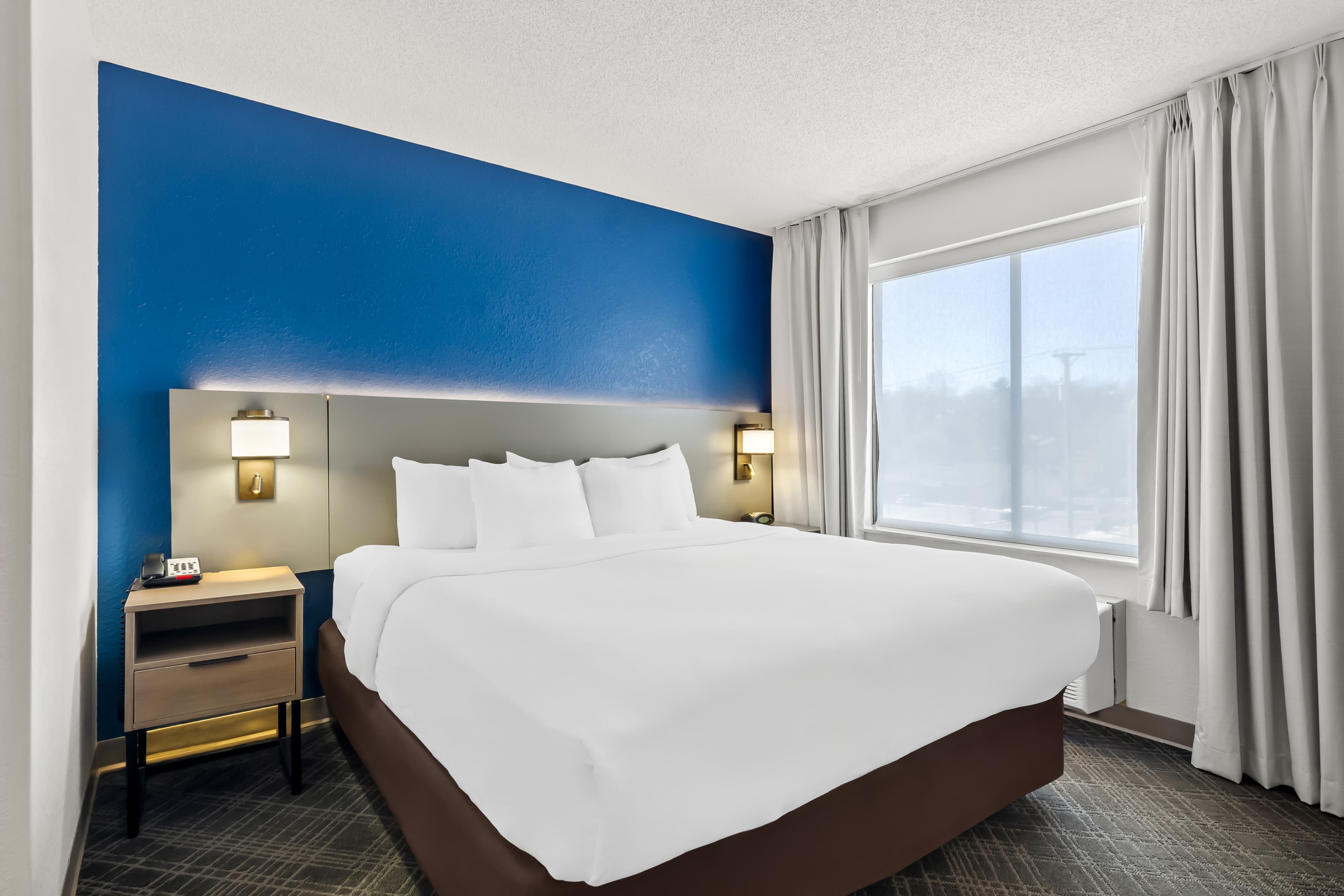 Comfort Suites Salem-Roanoke I-81 - Image 2